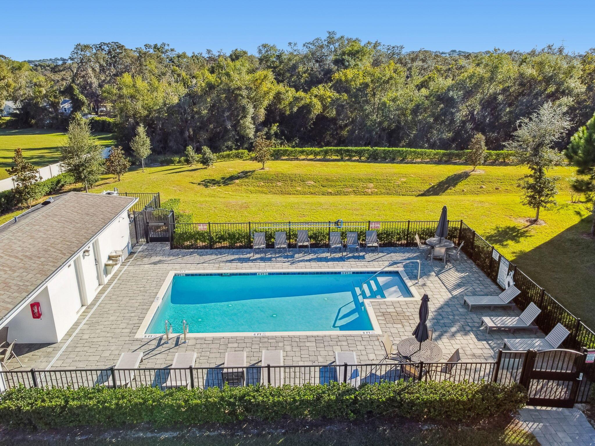 HOLDEN RIDGE TOWNHOMES - Residential