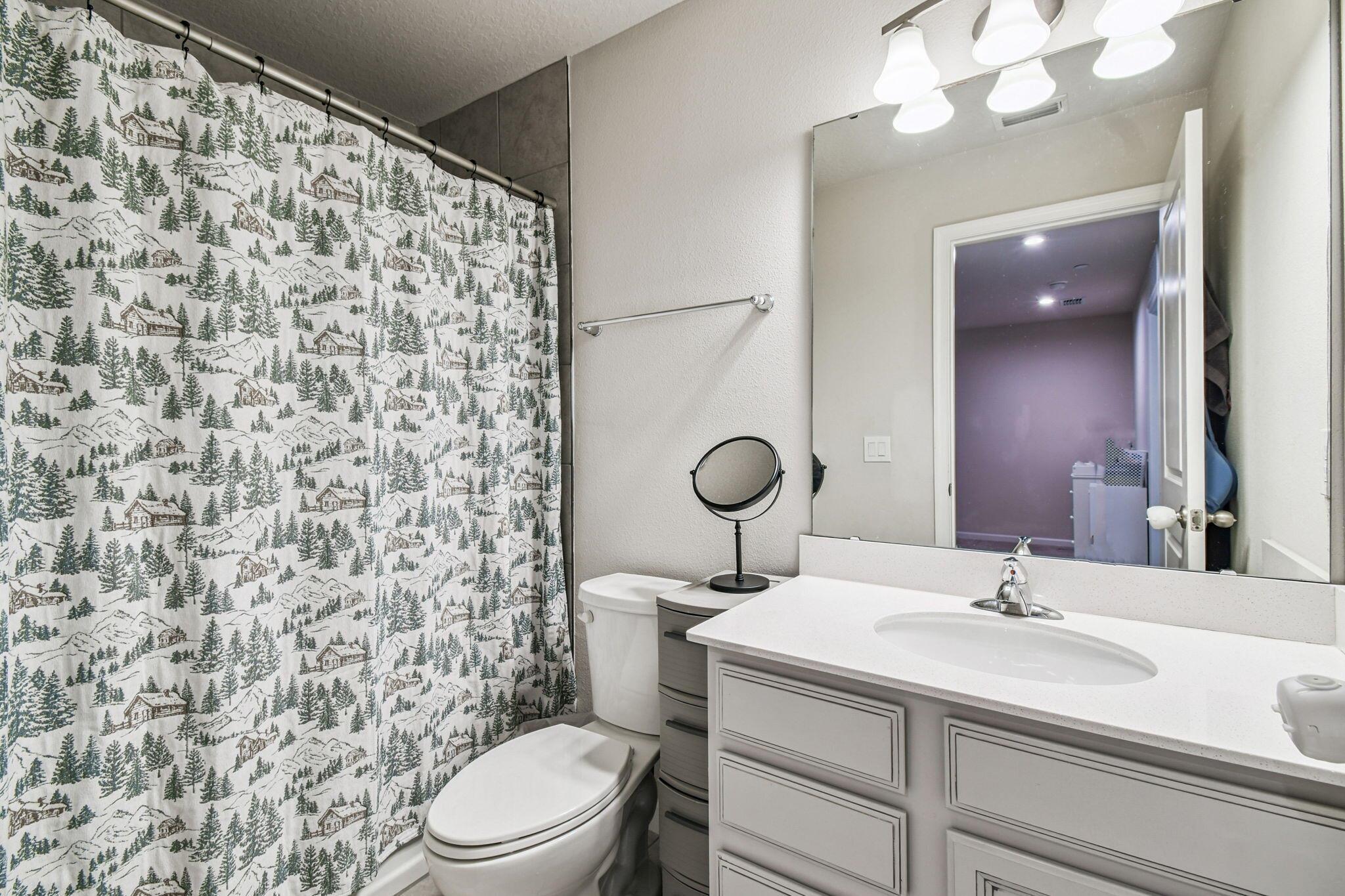 HOLDEN RIDGE TOWNHOMES - Residential