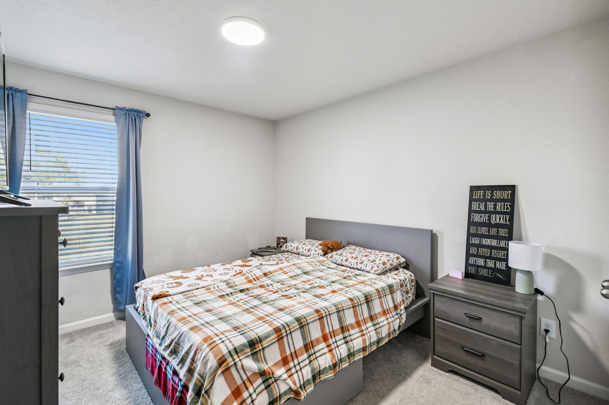 HOLDEN RIDGE TOWNHOMES - Residential