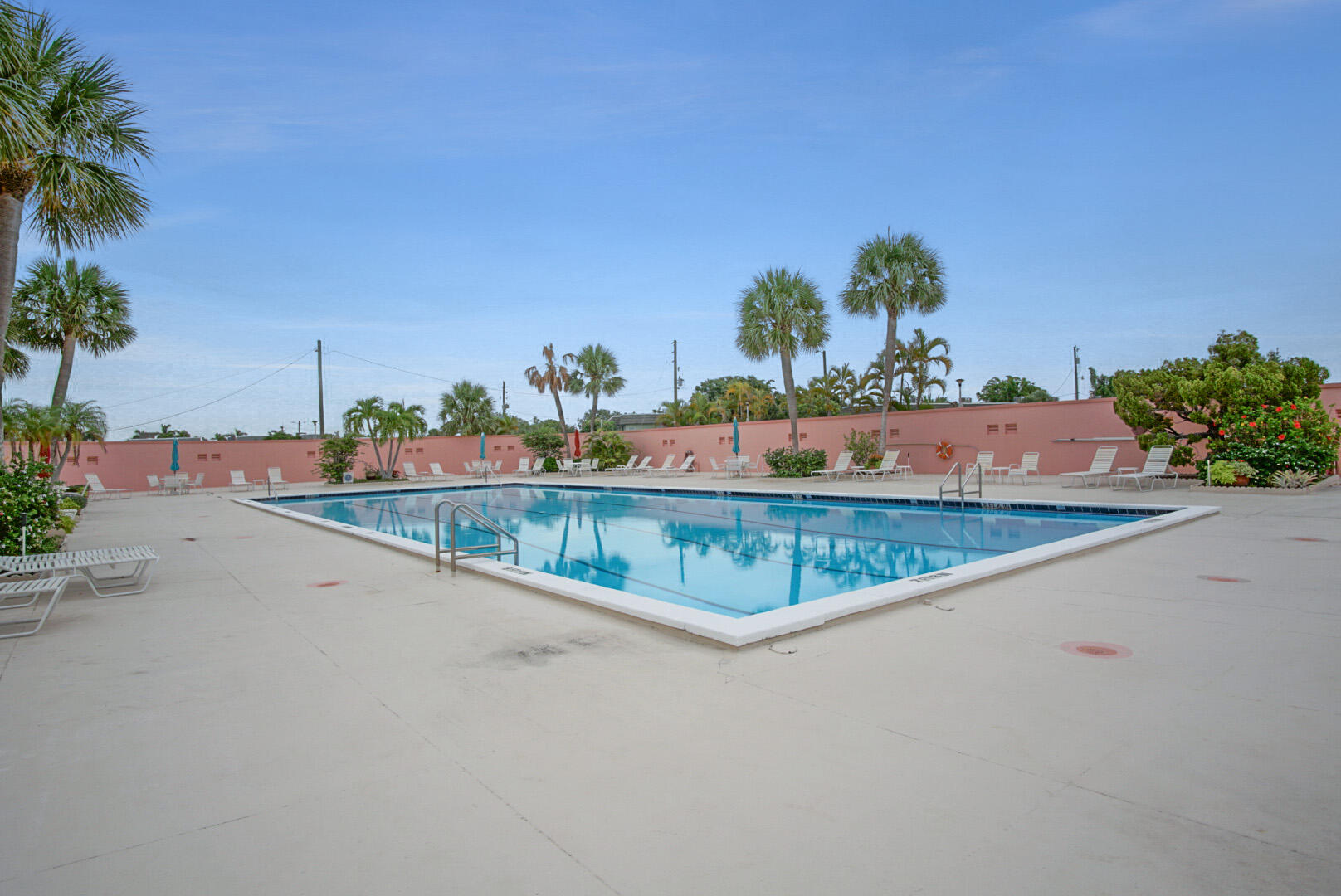 COLONNADES CONDOMINIUM NO 1 - Residential