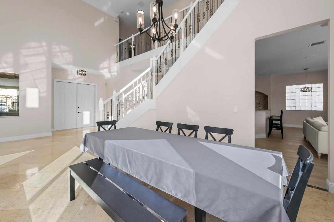 JONATHANS CREEK - Residential