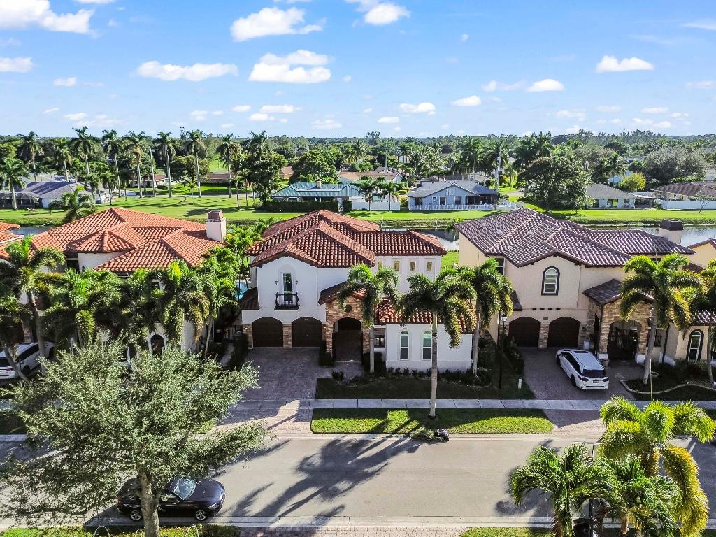 JONATHANS CREEK - Residential