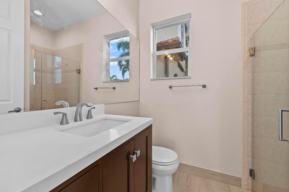 JONATHANS CREEK - Residential