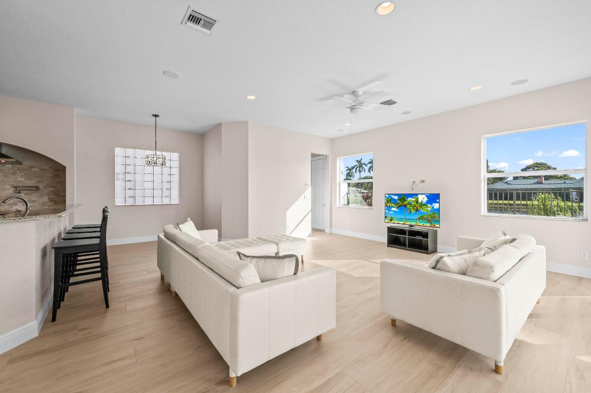 JONATHANS CREEK - Residential