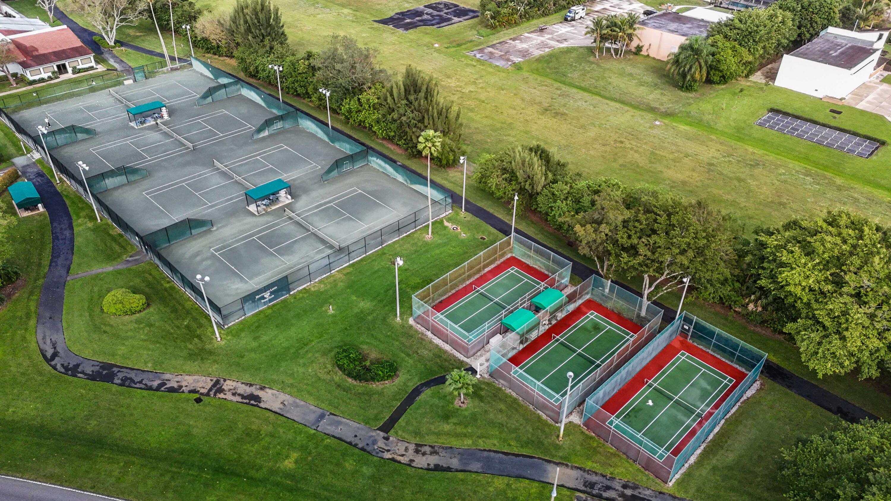 HUNTINGTON LAKES SECTION TWO CONDS 10,11,12,14 THR - Residential Lease