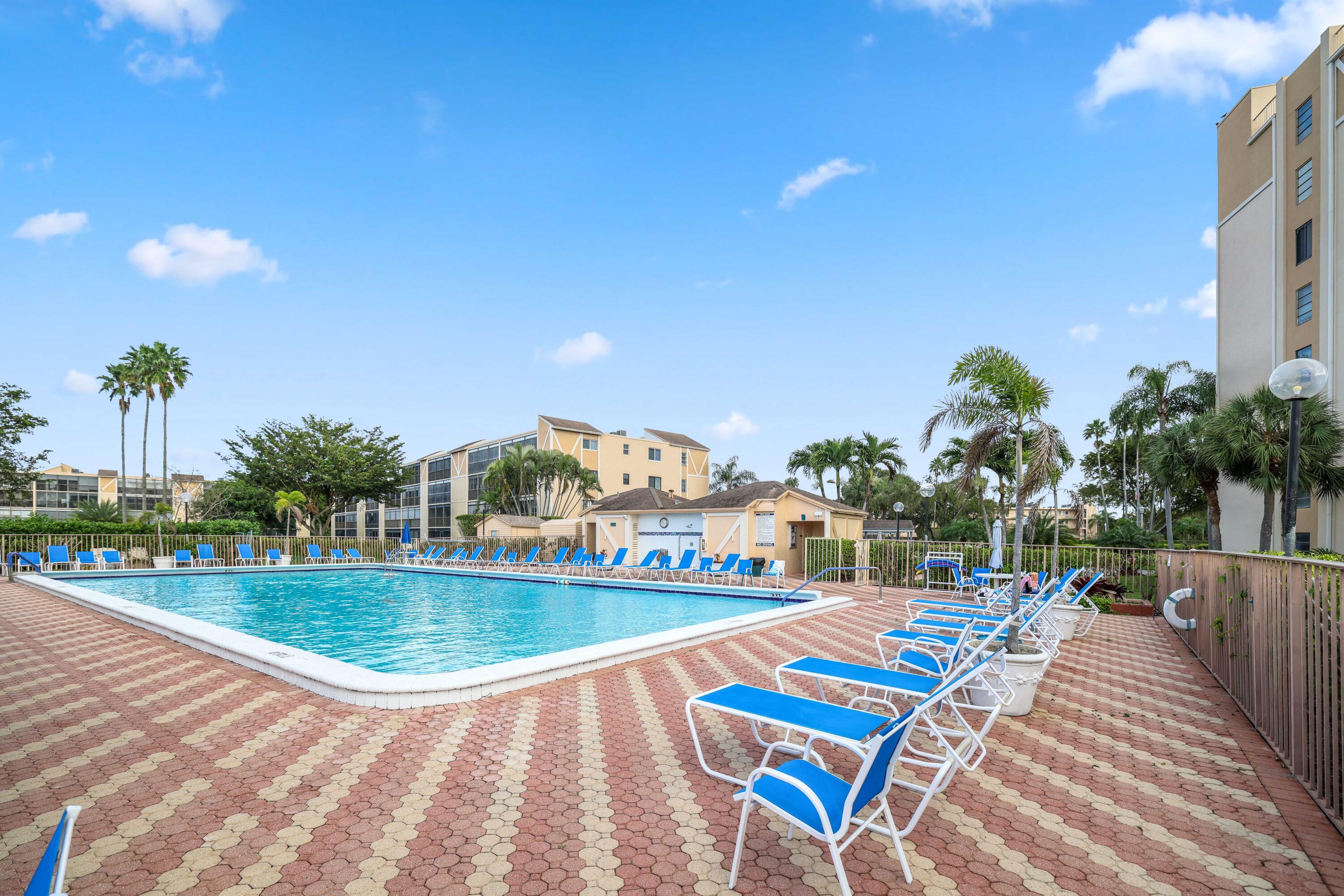 HUNTINGTON LAKES SECTION TWO CONDS 10,11,12,14 THR - Residential Lease