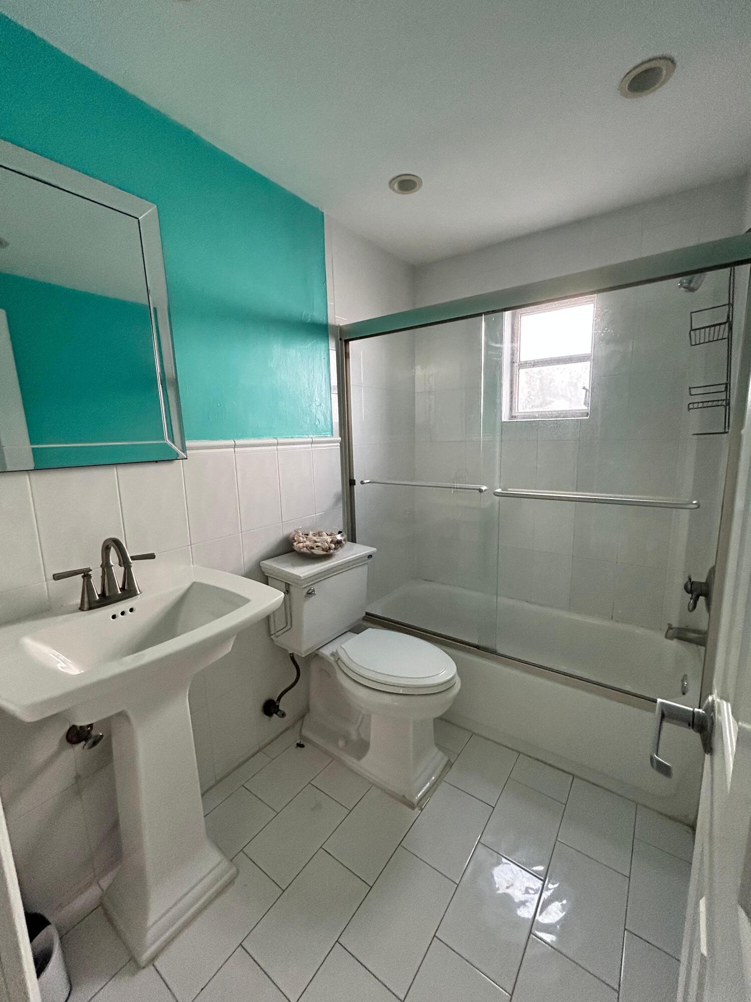 WATERWAY @ HOLLYWOOD BEACH CONDO - Residential Lease