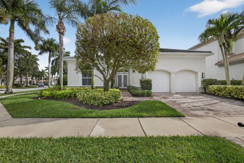 Photo of 502 Via Toledo, Palm Beach Gardens, FL 33418 (MLS # R11158827)