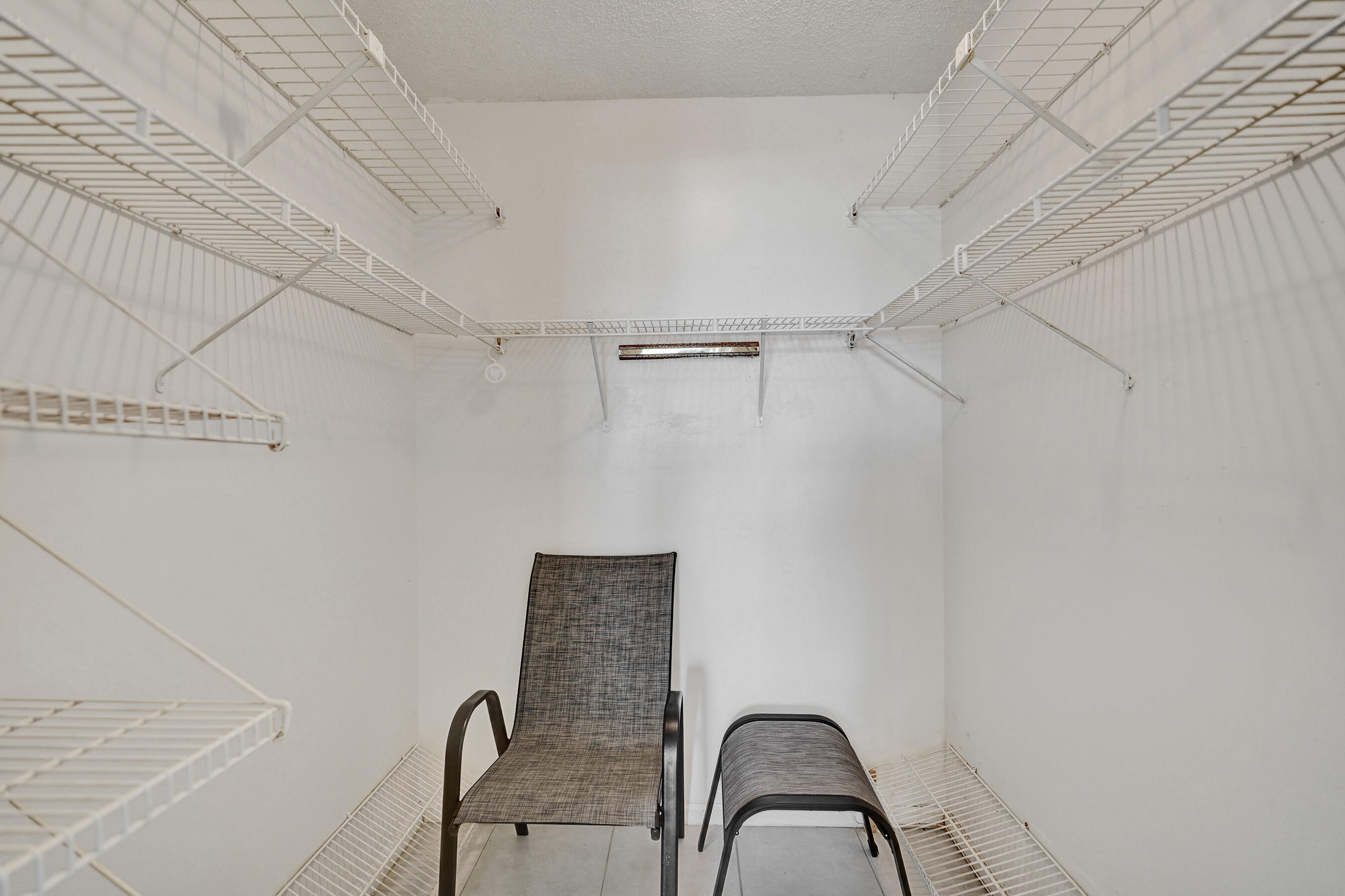 RIDGEVIEW TOWERS CONDO - Residential