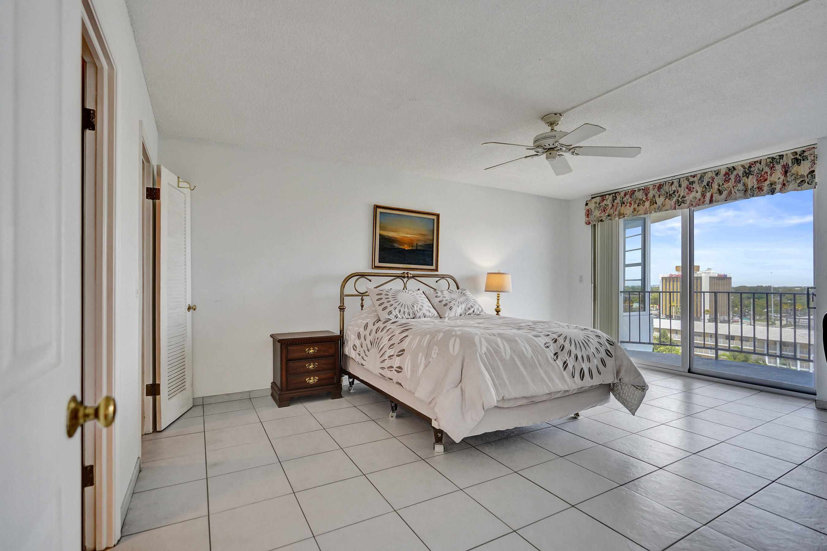 RIDGEVIEW TOWERS CONDO - Residential