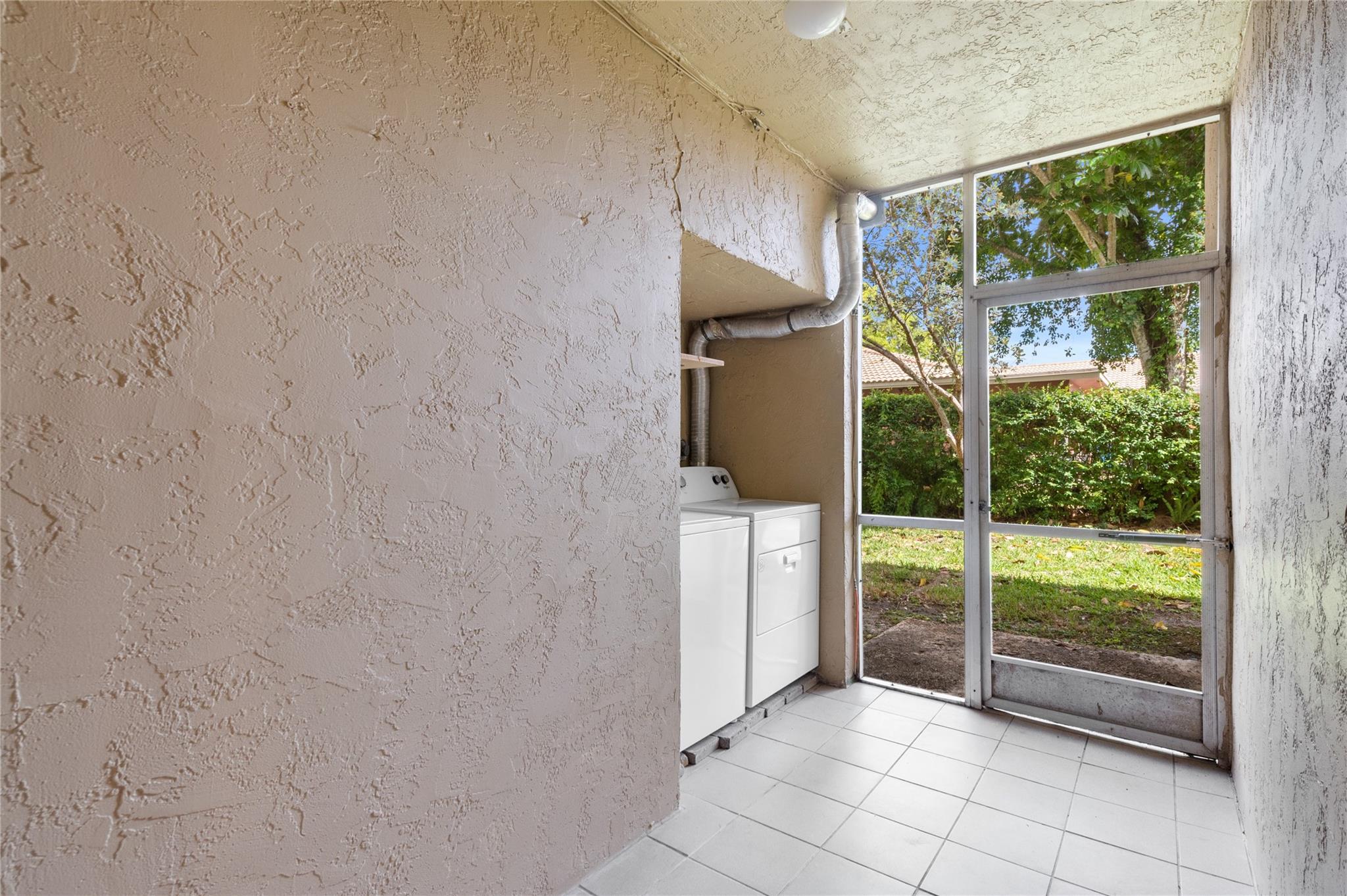 Palm Terrace - Residential