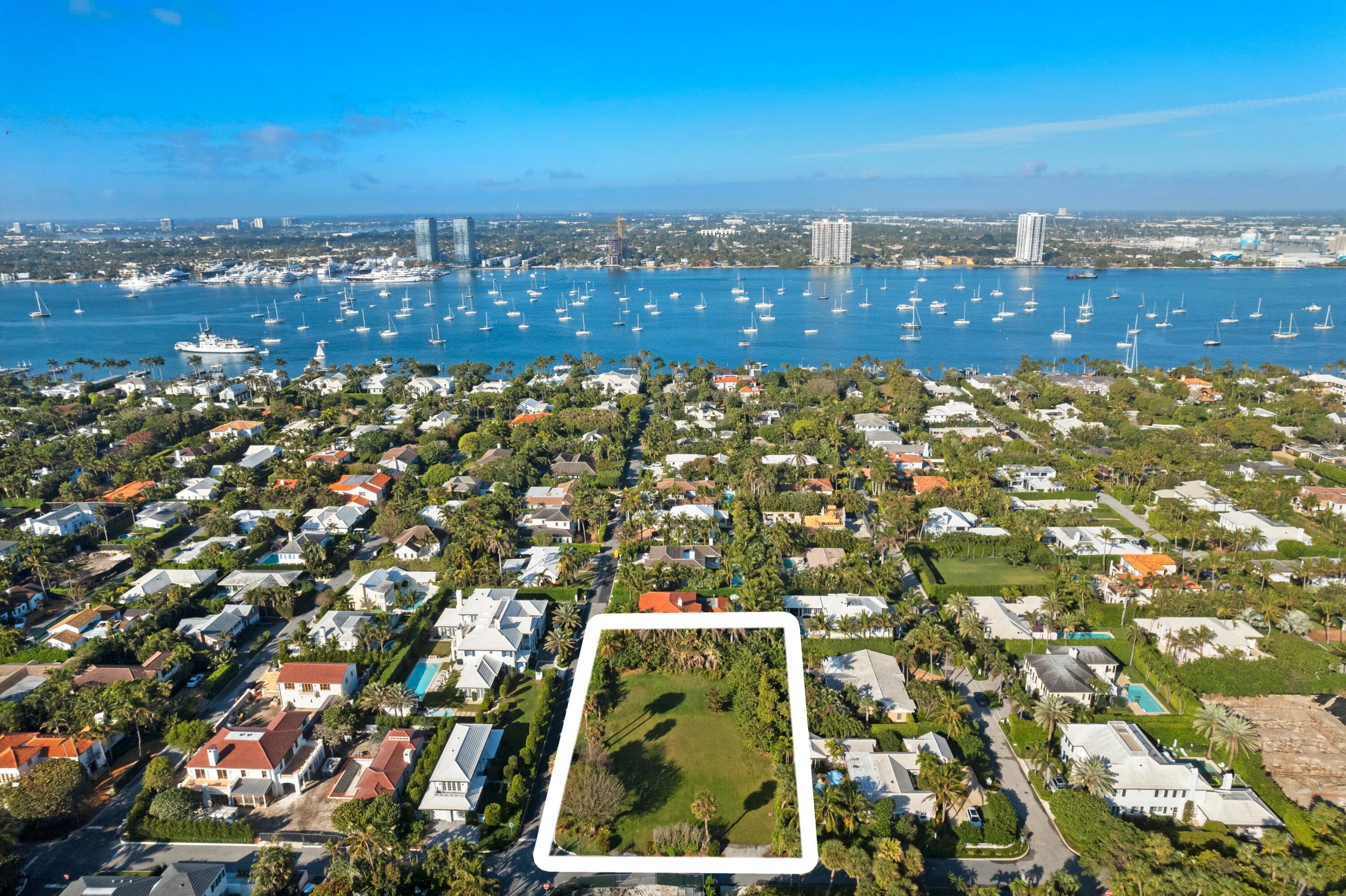 EL ENCANTO - Residential