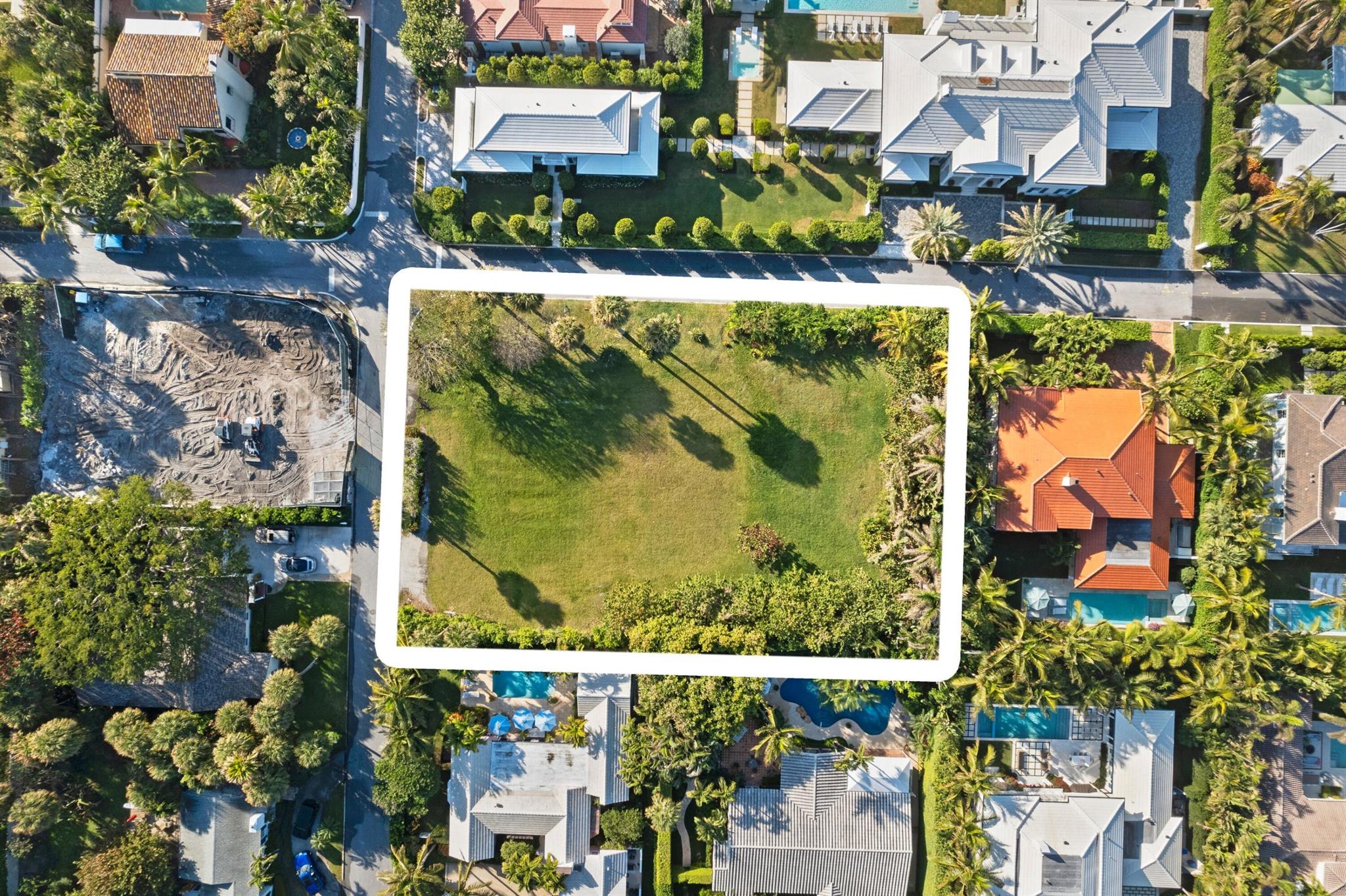 EL ENCANTO - Residential