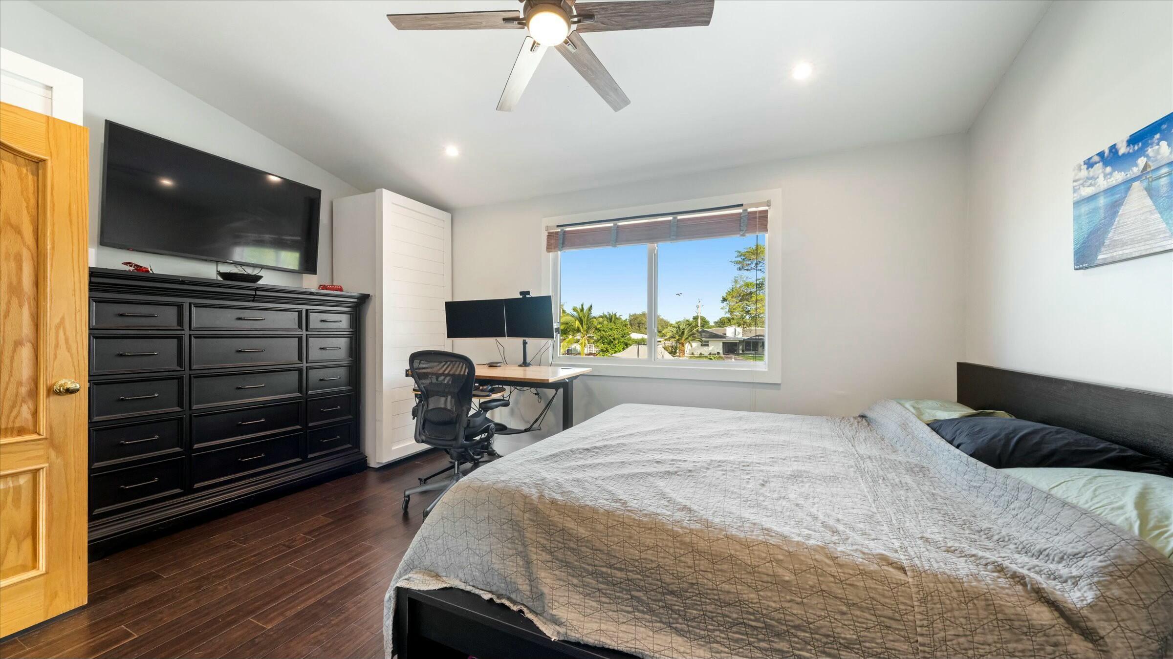 Sun Harbor Townhomes - Residential