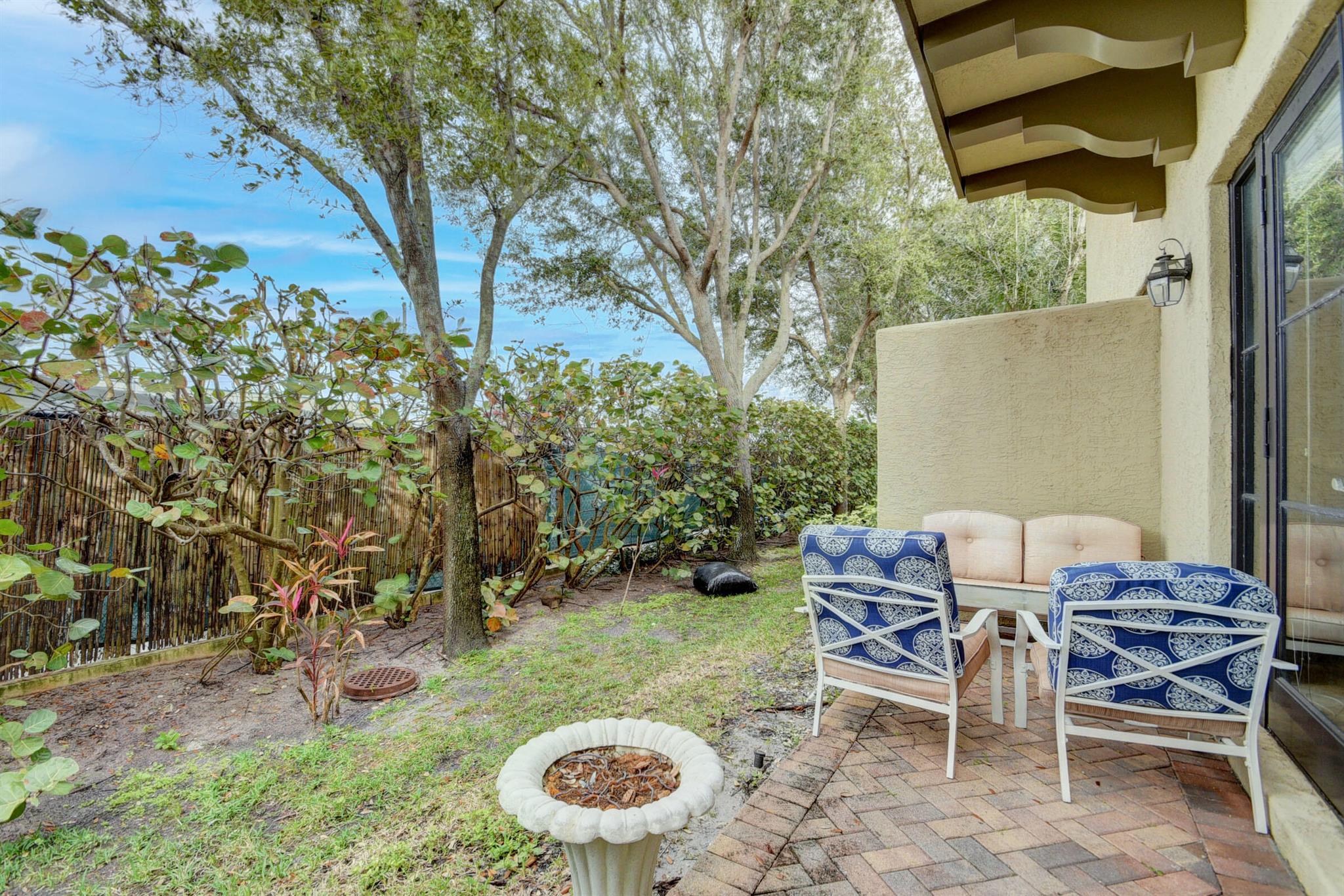 VILLAGIO DEL MAR - Residential Lease