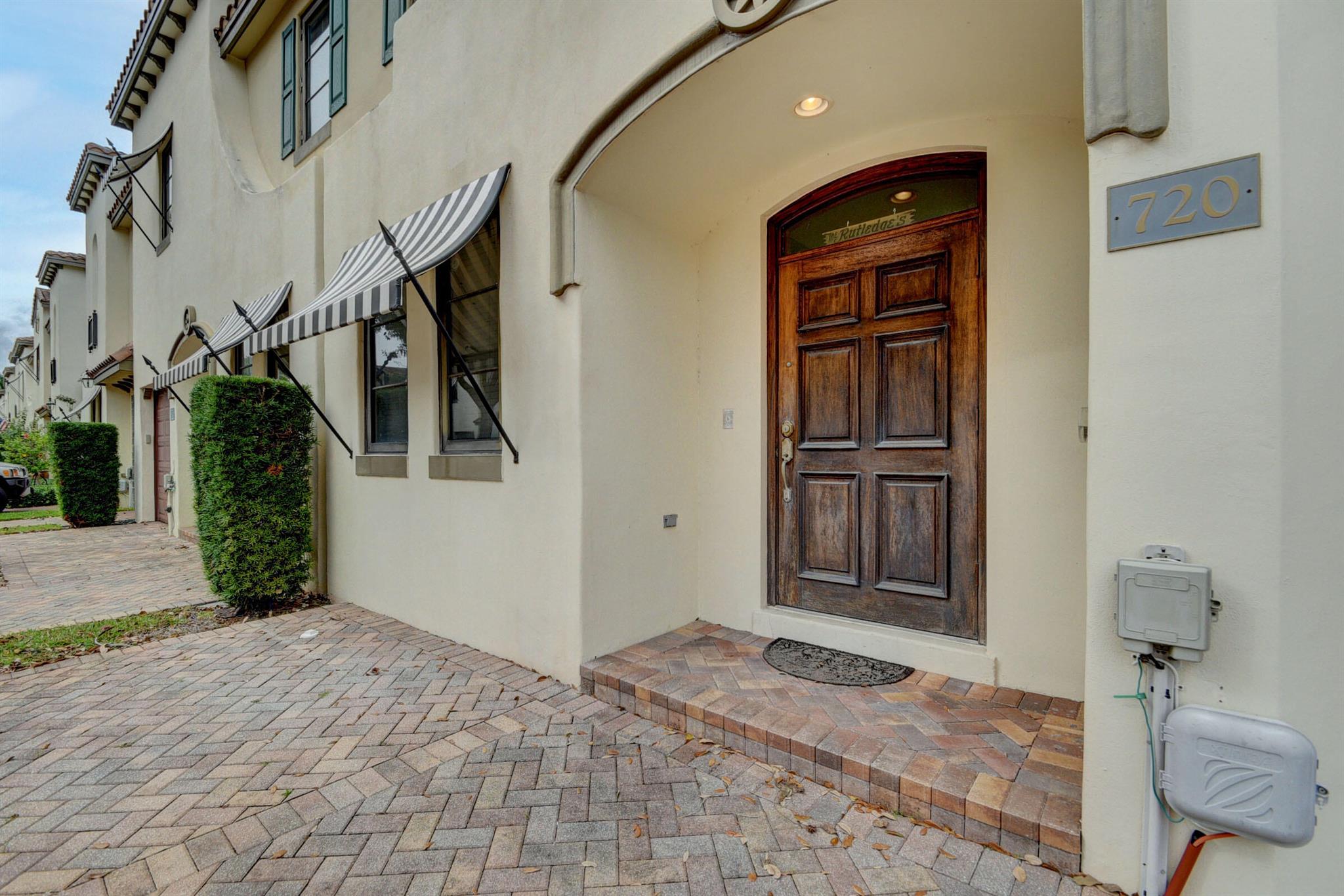 VILLAGIO DEL MAR - Residential Lease