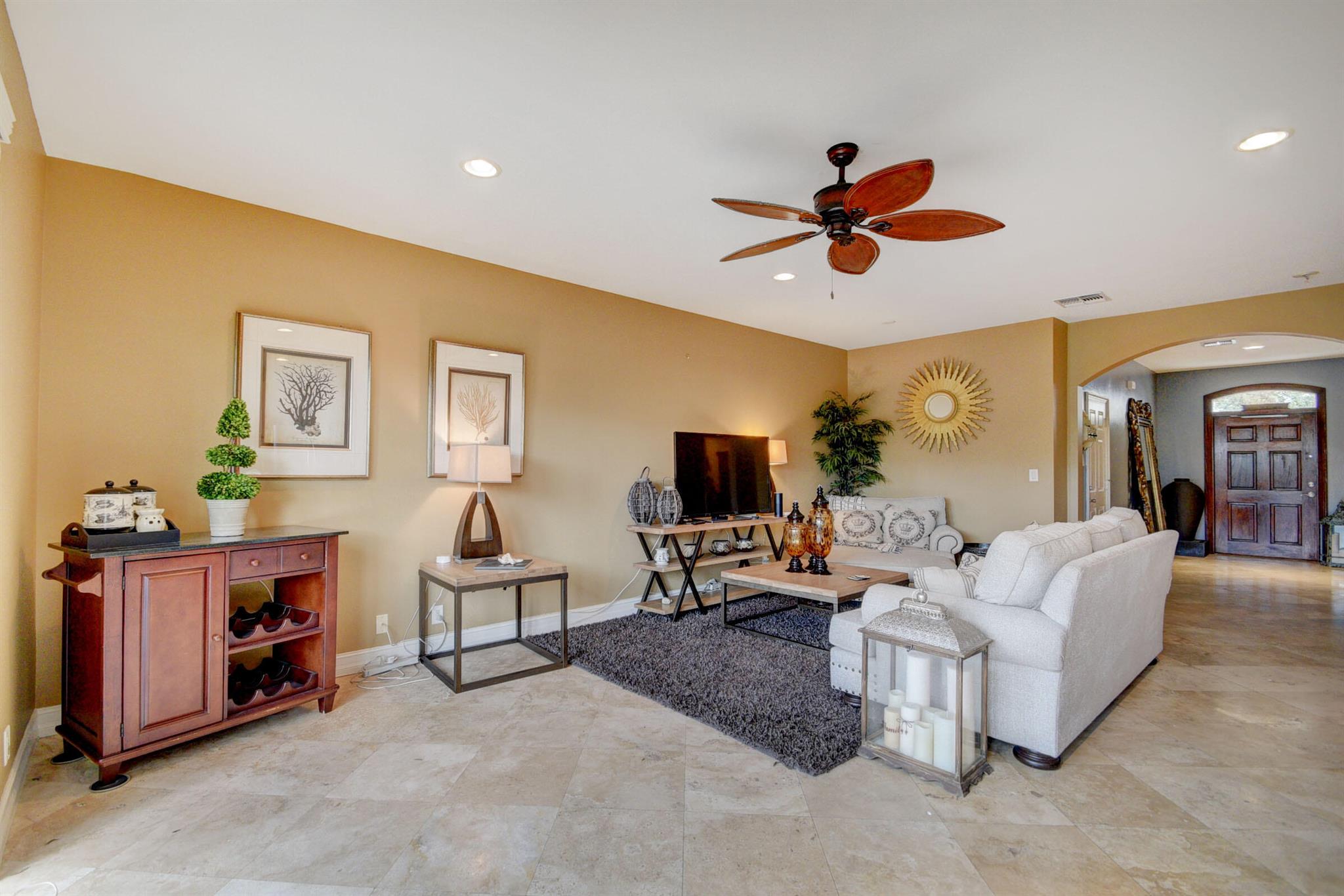 VILLAGIO DEL MAR - Residential Lease