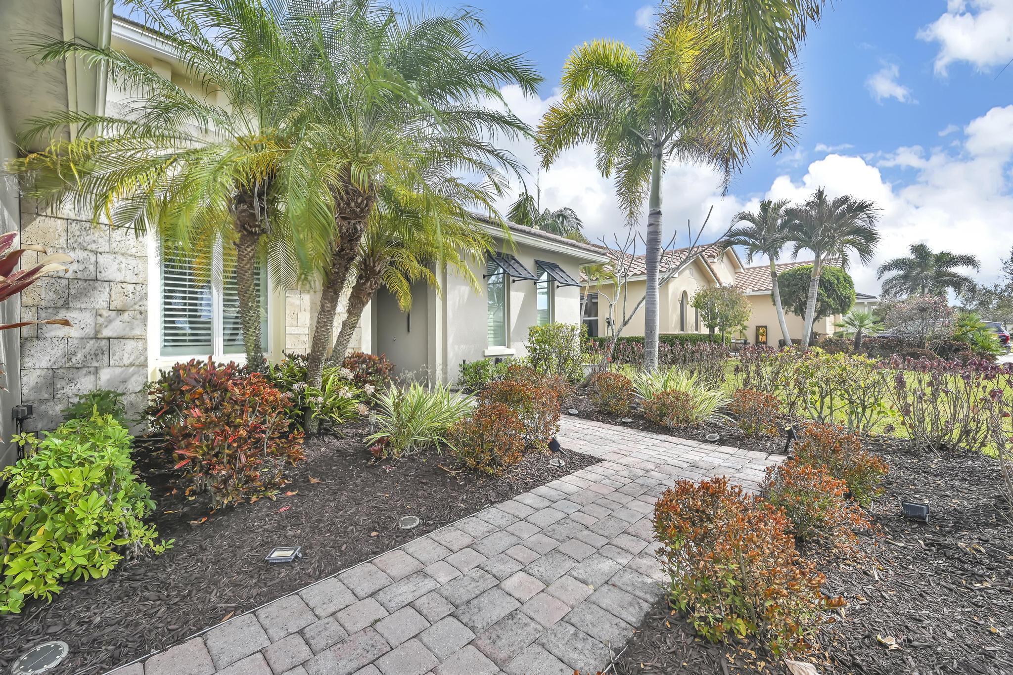 11555 SW Apple Blossom Trail