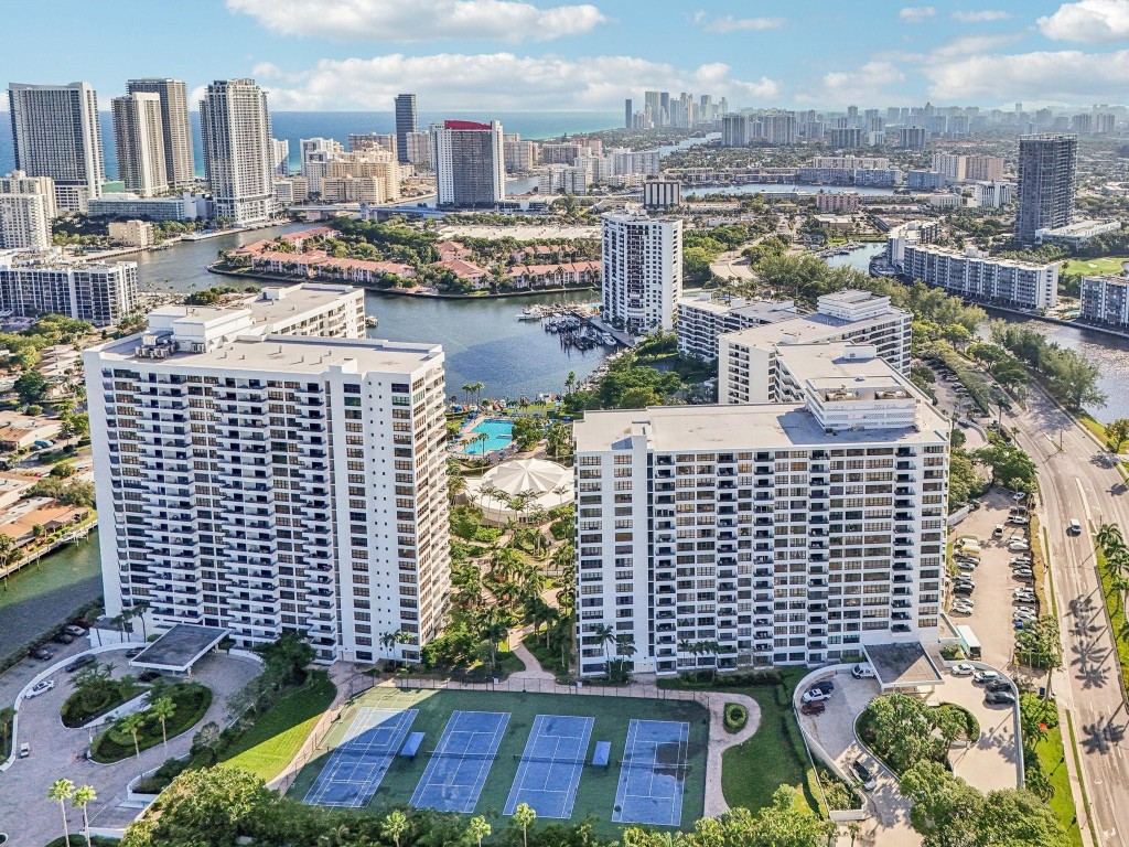 OLYMPUS CONDO - Residential