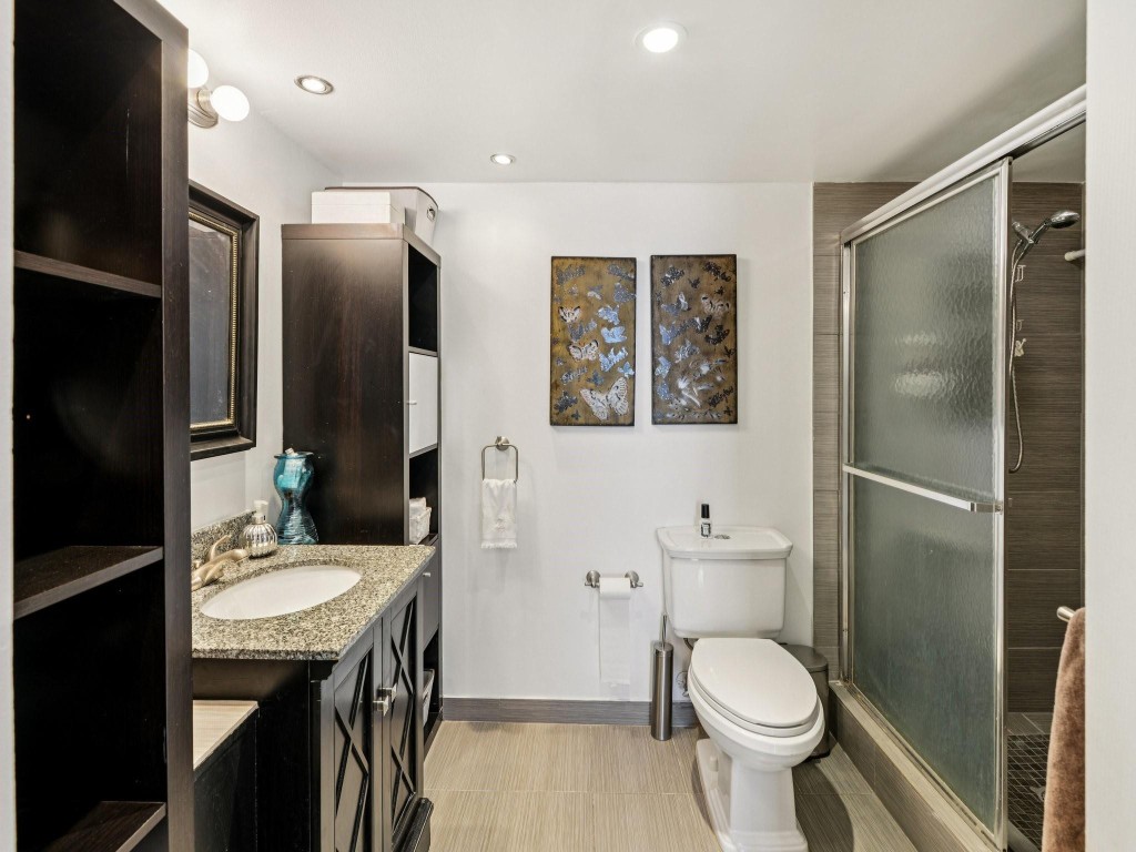 OLYMPUS CONDO - Residential