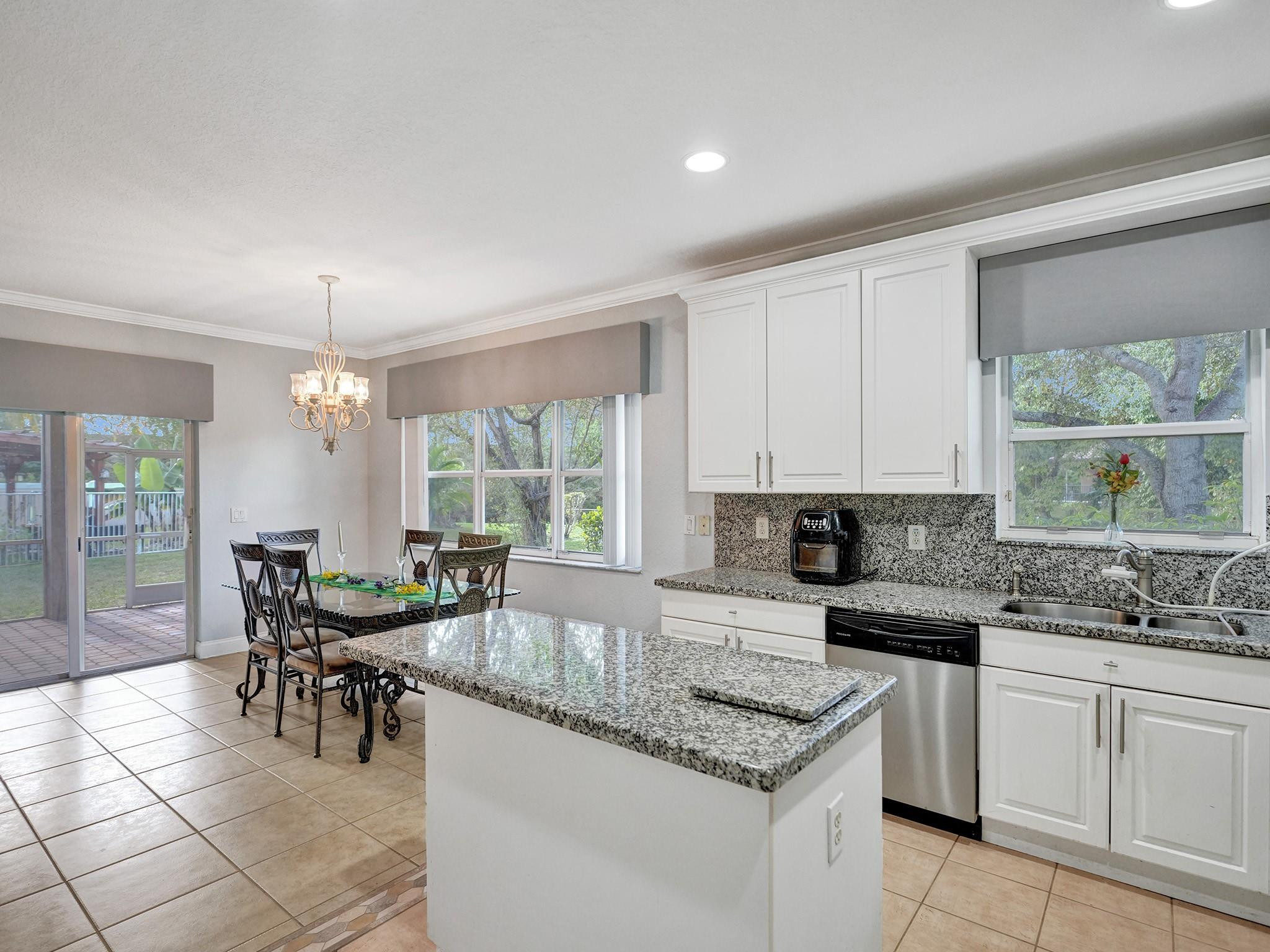 LAKEVIEW WEST 158-44 - Residential