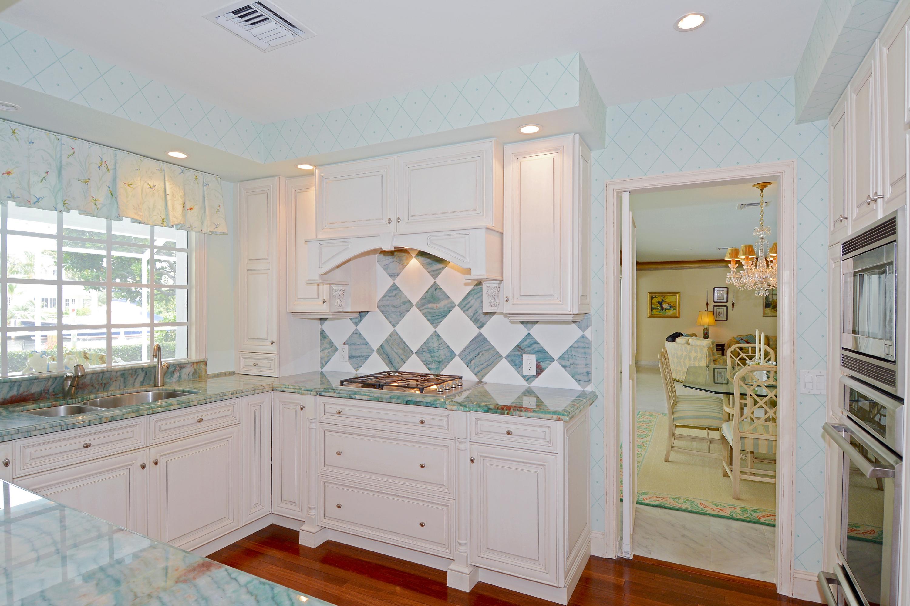 DELRAY ISLE - Residential