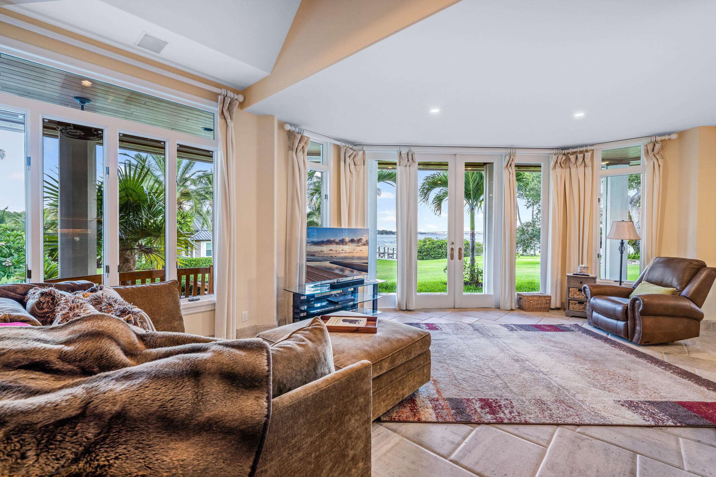 PLANTATION AT SEWALLS POINT THE - Residential