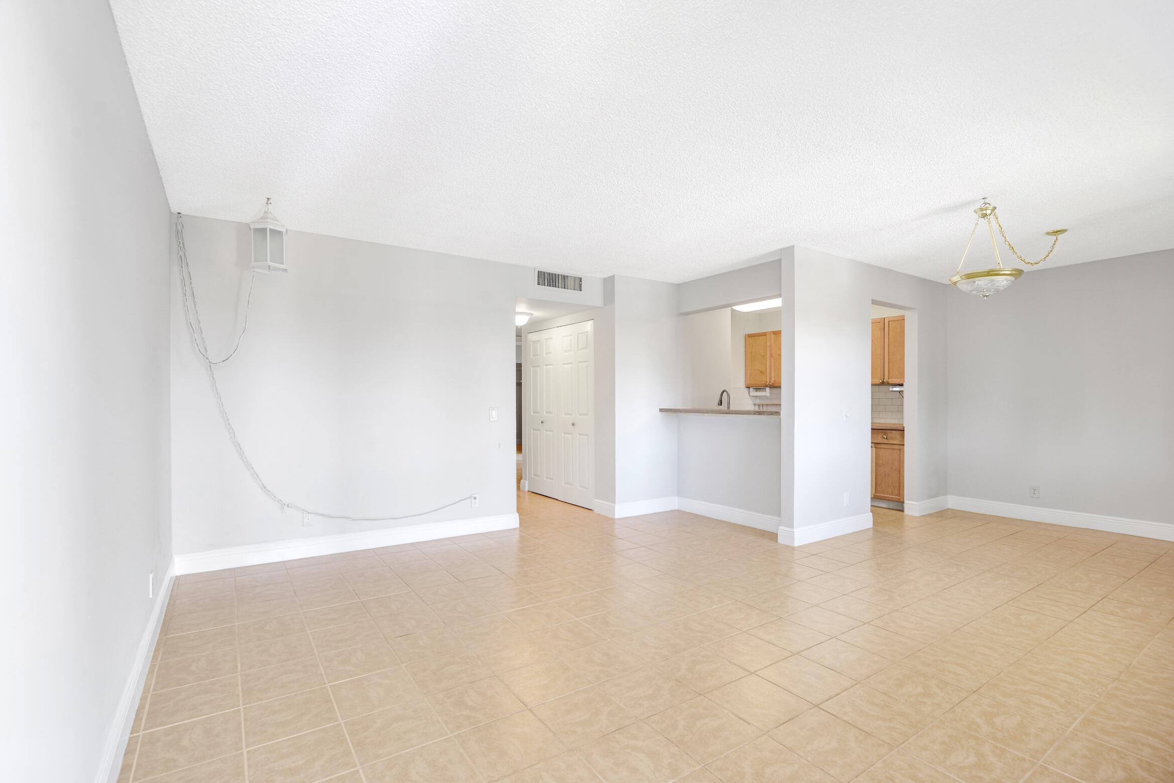 MEADOWS ON THE GREEN CONDO - Residential Lease