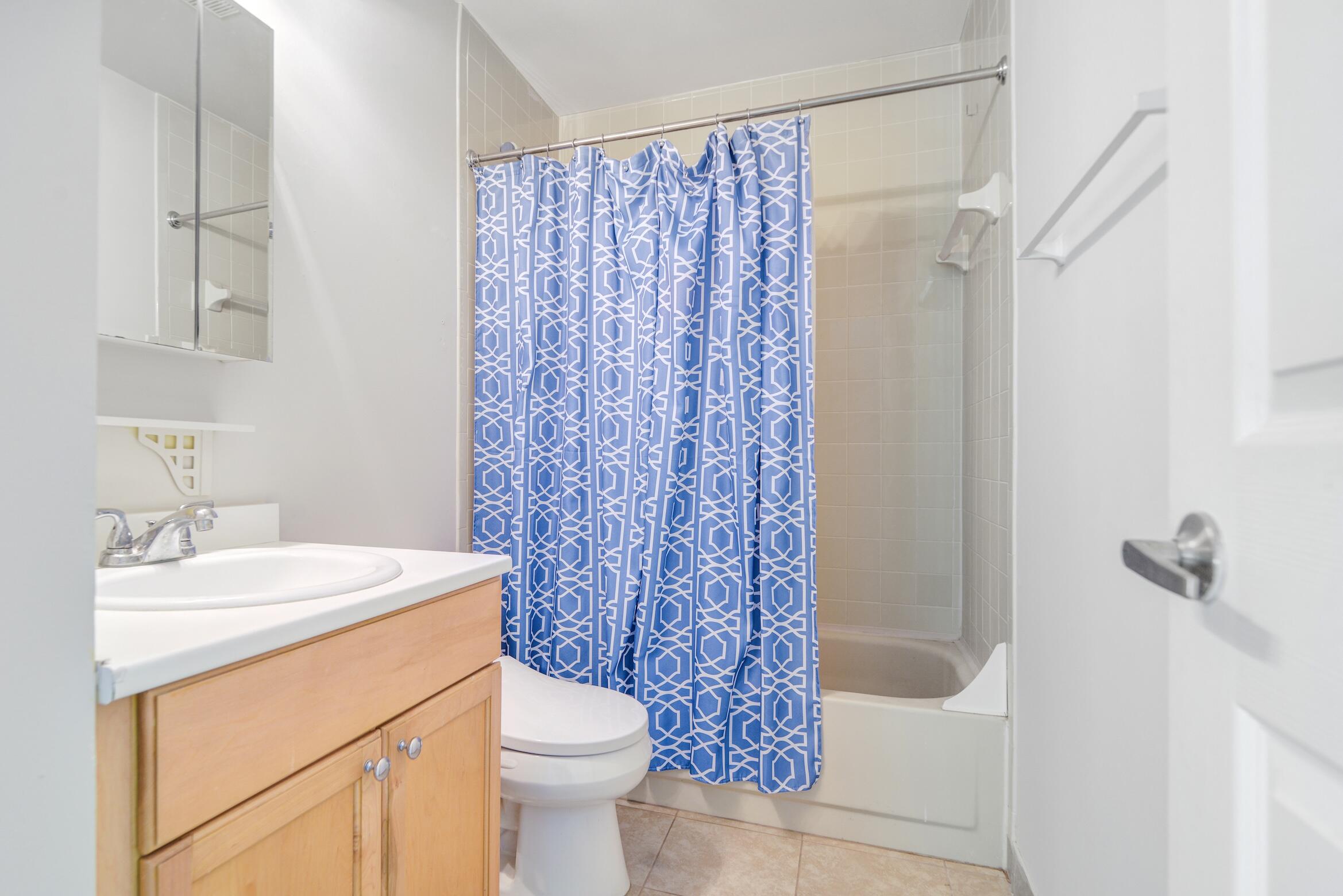 MEADOWS ON THE GREEN CONDO - Residential Lease