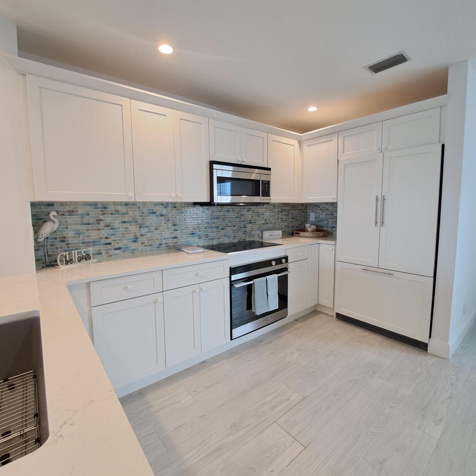 VILLAS OF OCEAN DUNES 4 - Residential Lease