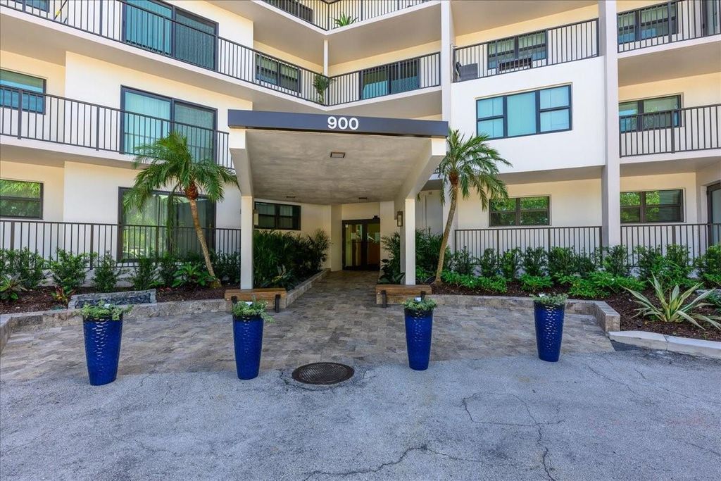 Photo of 900 River Reach Dr #425, Fort Lauderdale, FL 33315 (MLS # F10533758)