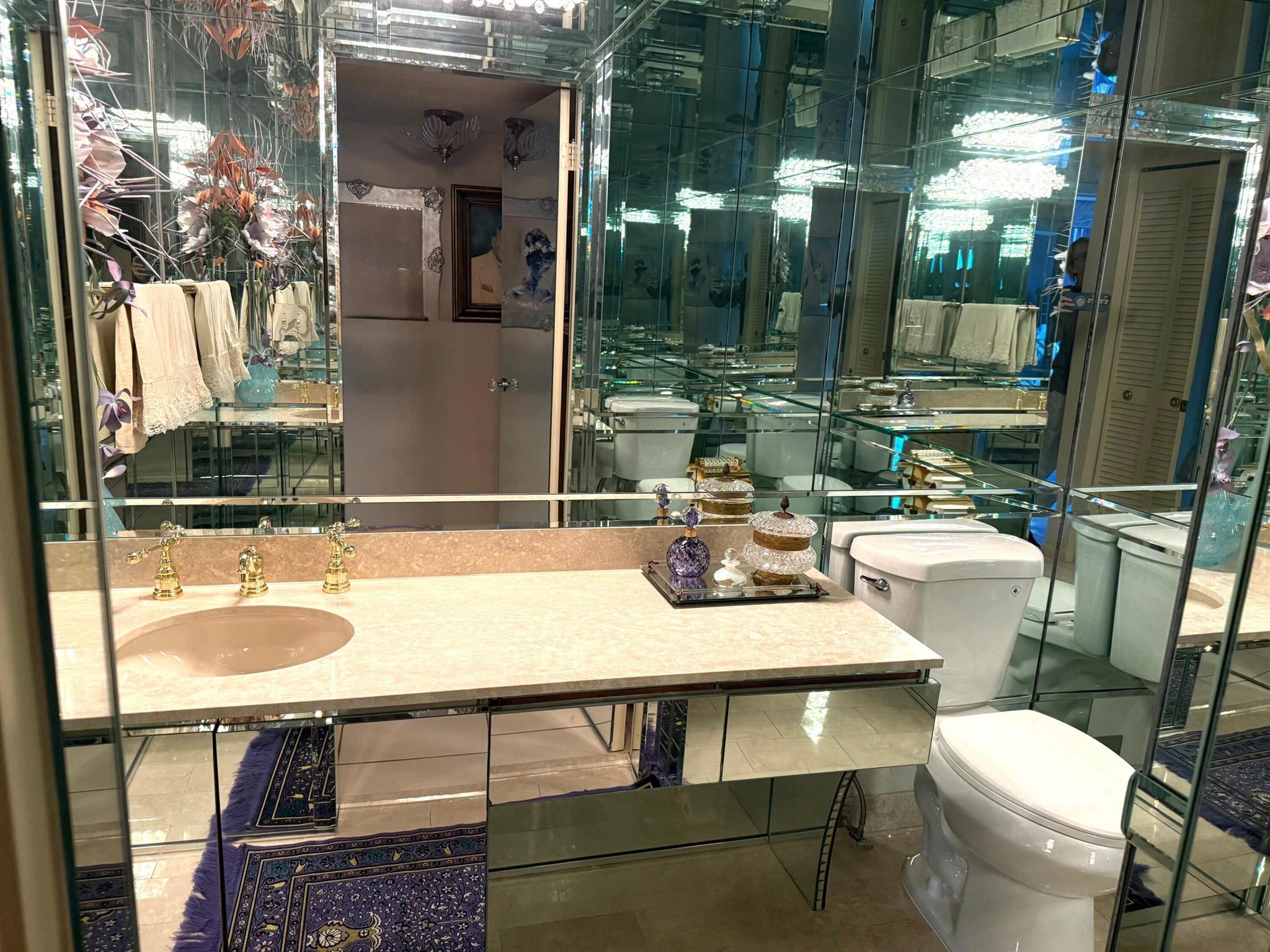 REGENCY AT BOCA POINTE CO - Residential