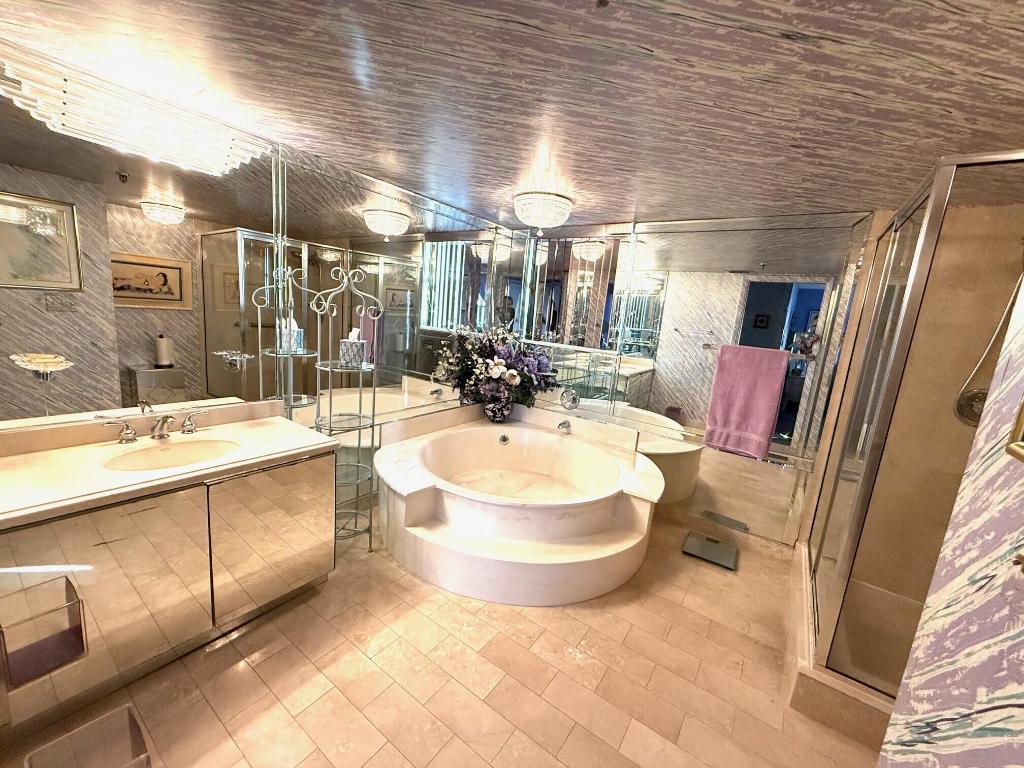 REGENCY AT BOCA POINTE CONDO - Residential