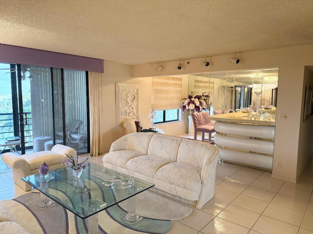 REGENCY AT BOCA POINTE CONDO - Residential