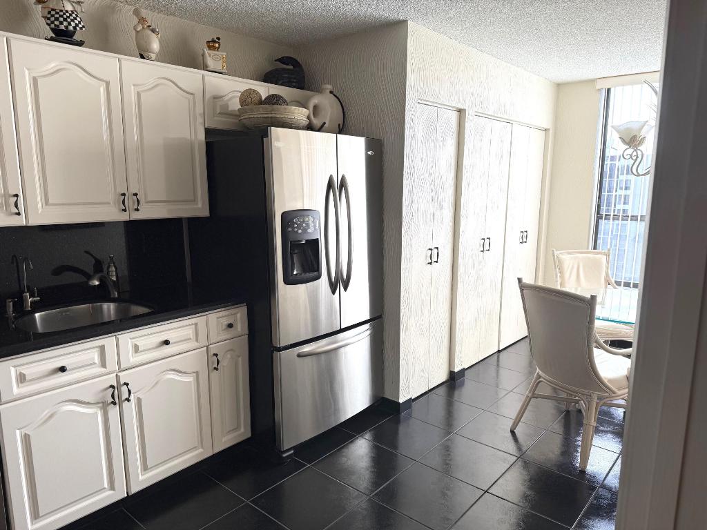 7564 Regency Lake Drive 702