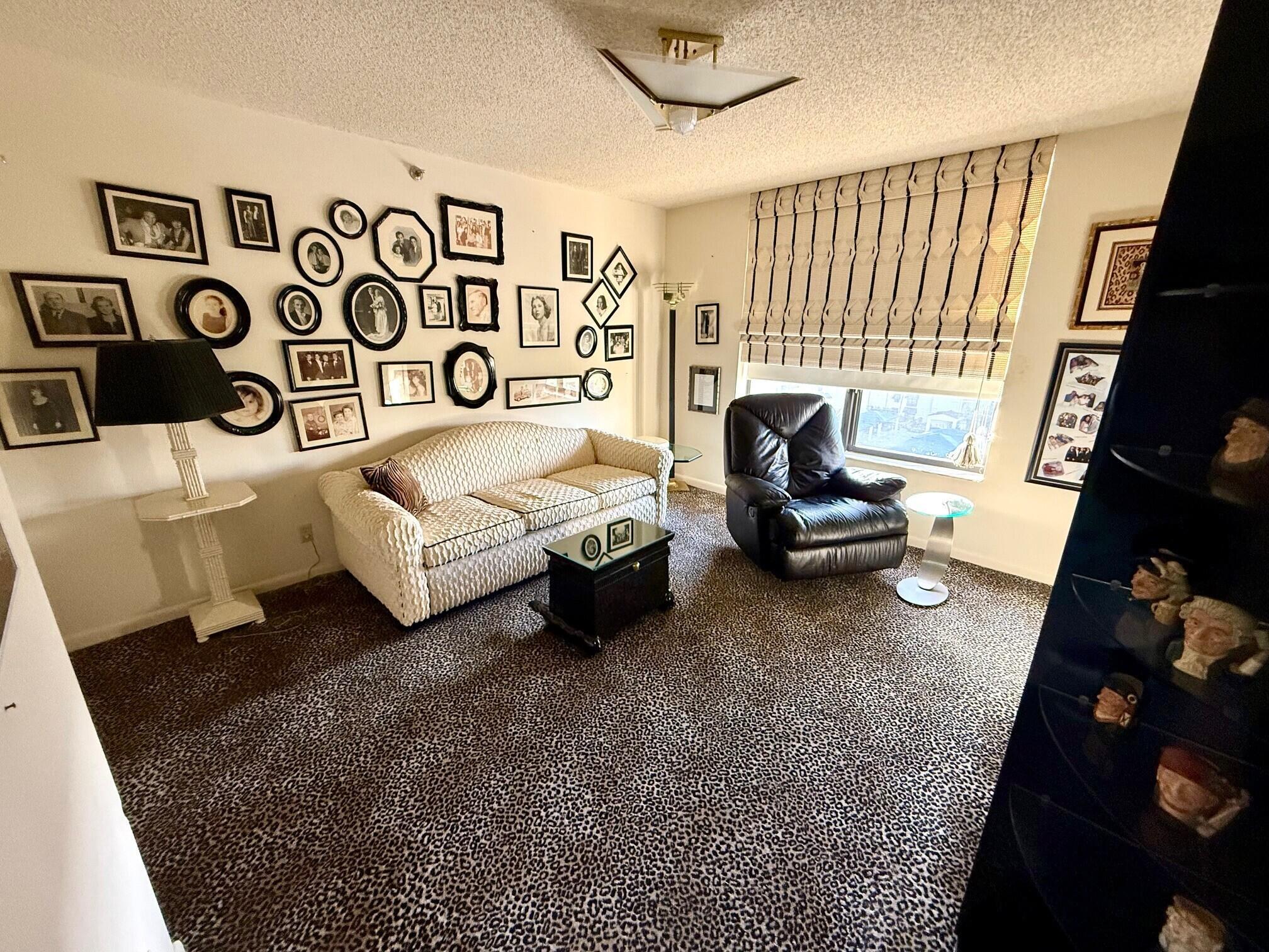 REGENCY AT BOCA POINTE CO - Residential