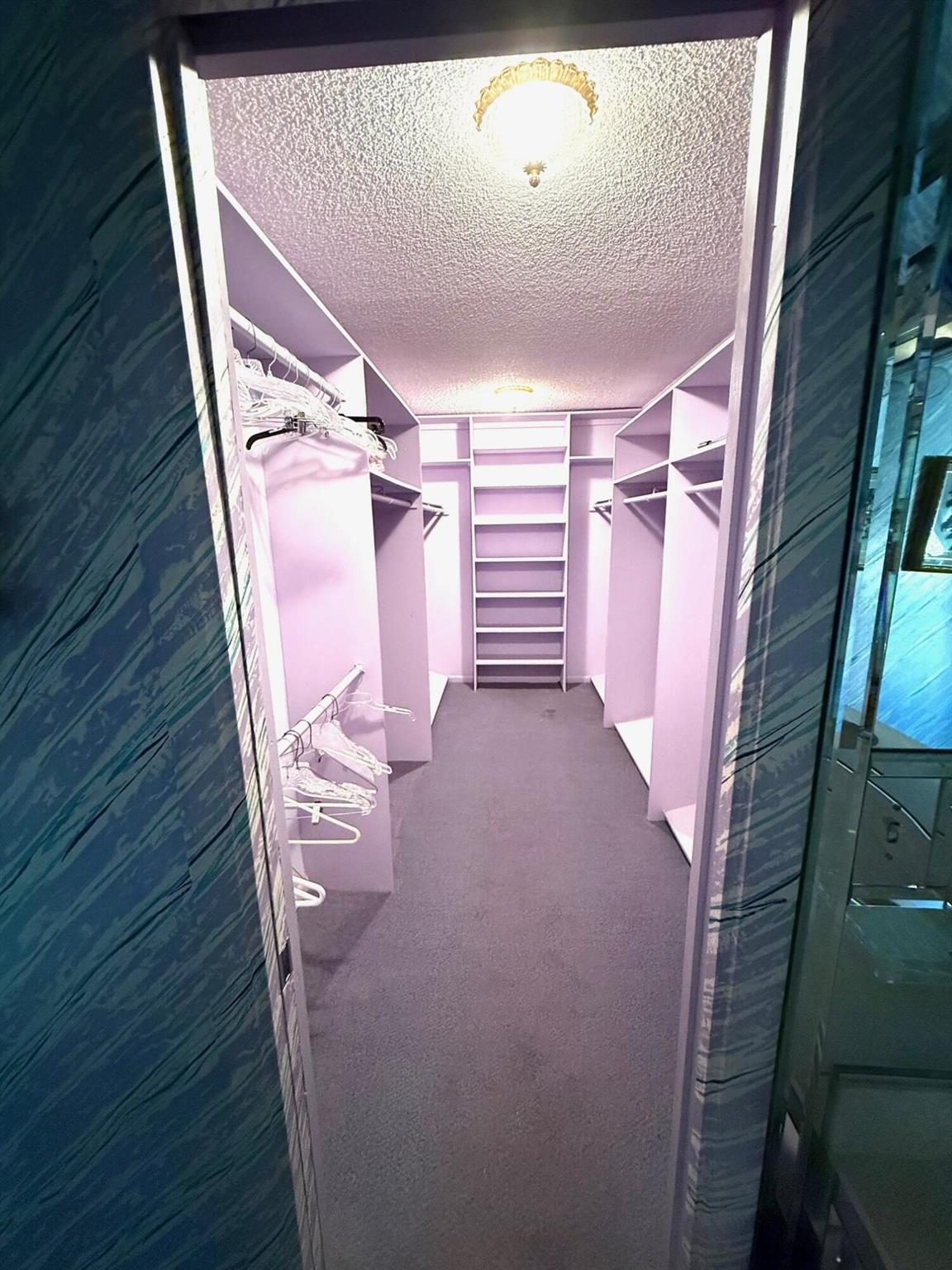 REGENCY AT BOCA POINTE CO - Residential