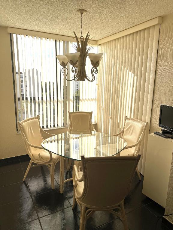 REGENCY AT BOCA POINTE CONDO - Residential