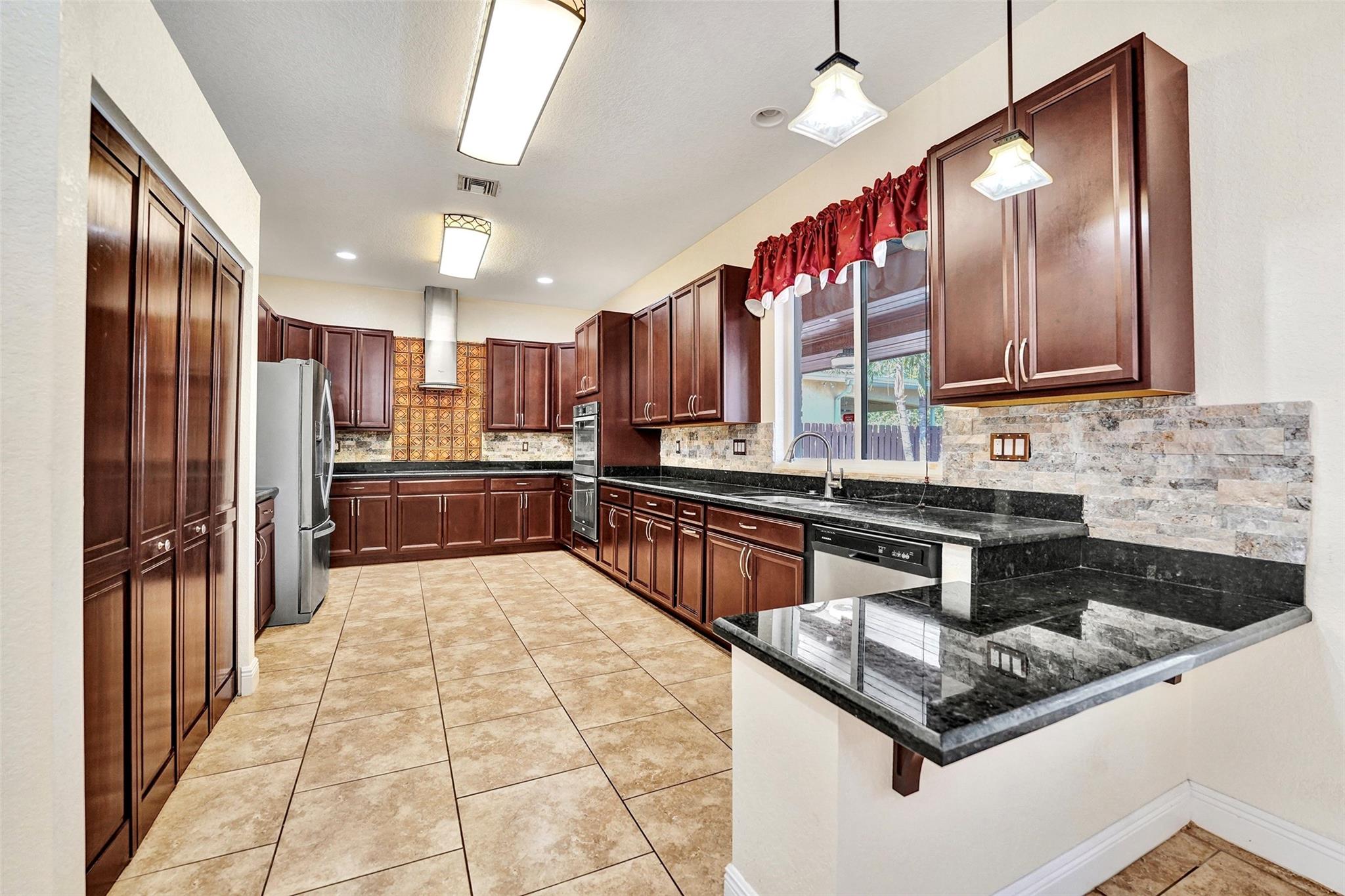 3-51-42 - Residential