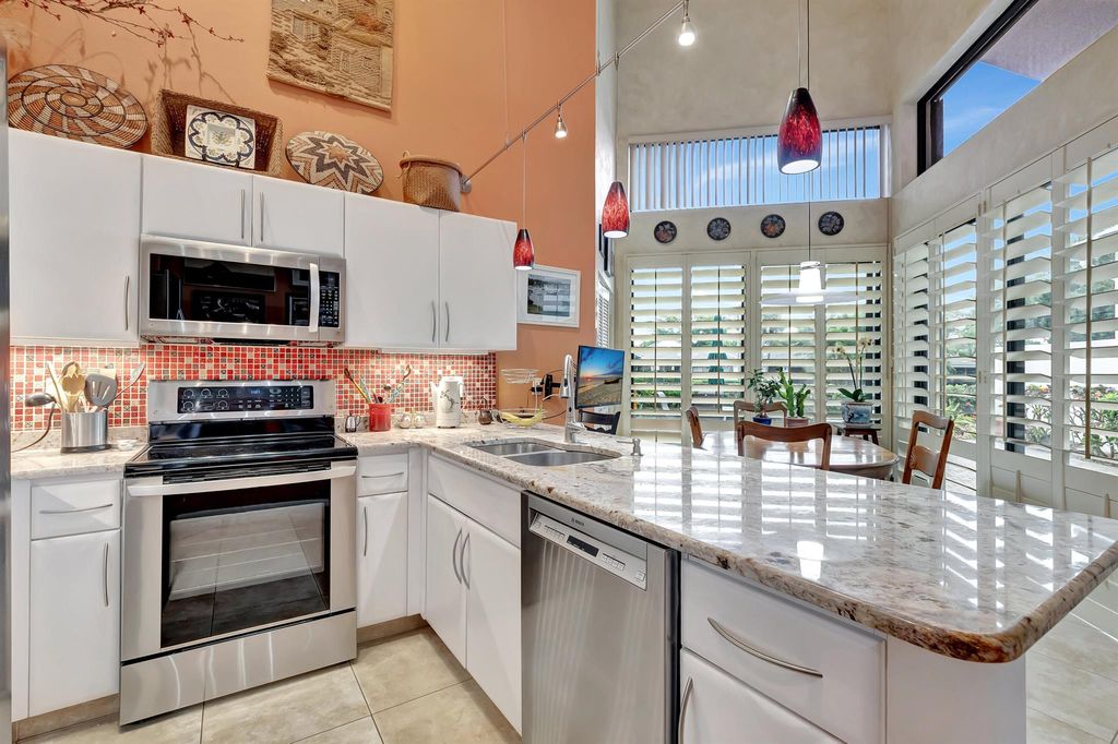 Photo of 20019 Waters Edge Drive, Boca Raton, FL 33434 (MLS # R11079760)