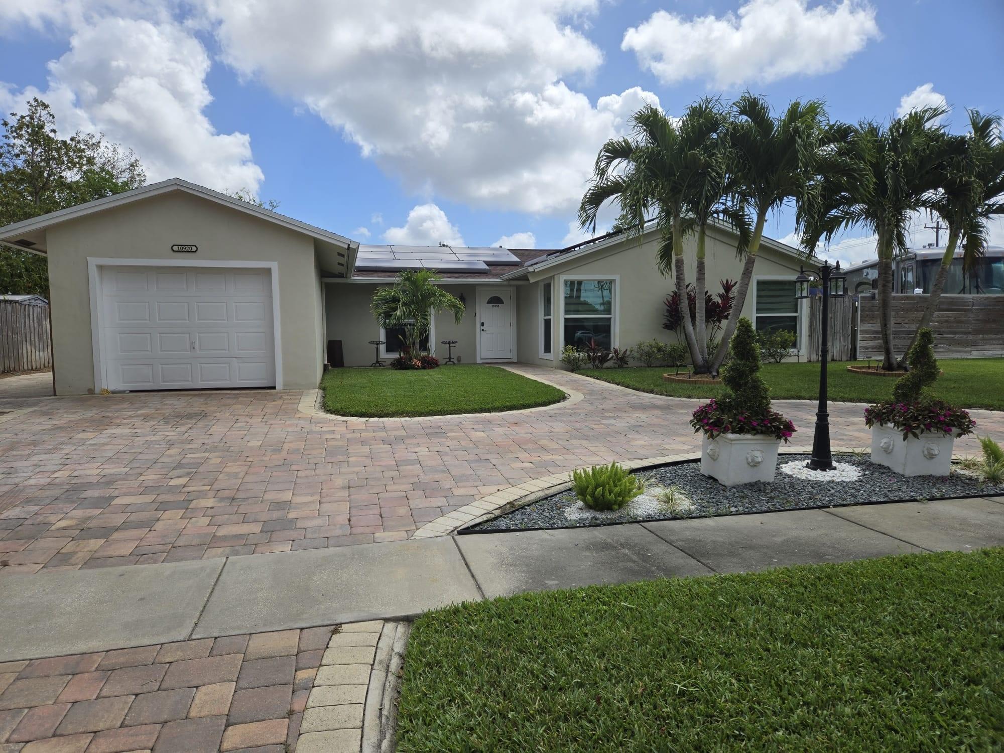 10920 Winding Creek Ln