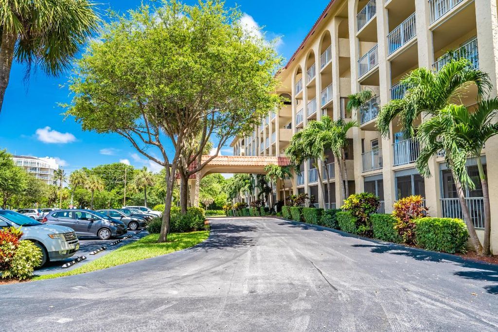 Photo of 950 Ponce De Leon Road #305, Boca Raton, FL 33432 (MLS # R10989712)