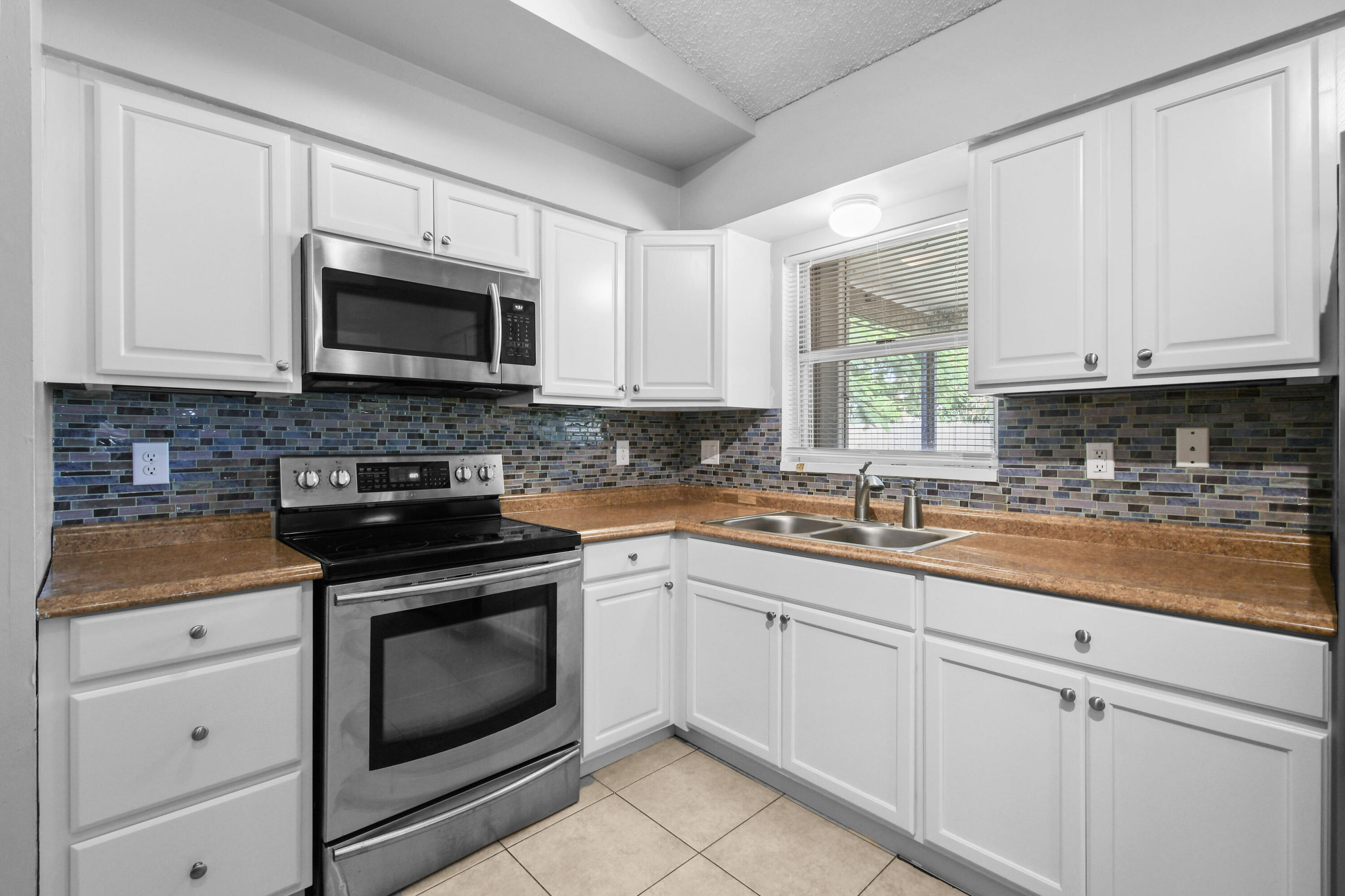 PORT ST LUCIE SECTION 3 - Residential