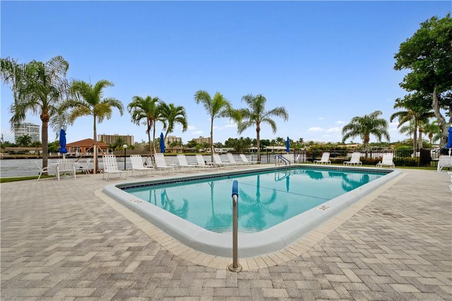 Rare 1BR 1.5Bath 2nd floor unit in luxurious, gated Bay Colony Club - Fort Lauderdale's Best Kept Secret! This deep water Intracoastal community features 4 pools, 6 tennis courts, 3 clubhouses, 2 fitness rooms, bike storage and boat dockage for $1.50/linear foot (subject to availability), all on 30 acres of lush, manicured grounds. One community pool (with bar) overlooks the Intracoastal Waterway. Close to everything: beach, shopping, restaurants, Las Olas, LBTS, Water Taxi. 24/7 security. Tenant in place until March, 2022, willing to renew. Buyer needs a 700 credit score and min. $50,000 net income/yr. Dining room chandelier does not convey. Don't miss this one!
