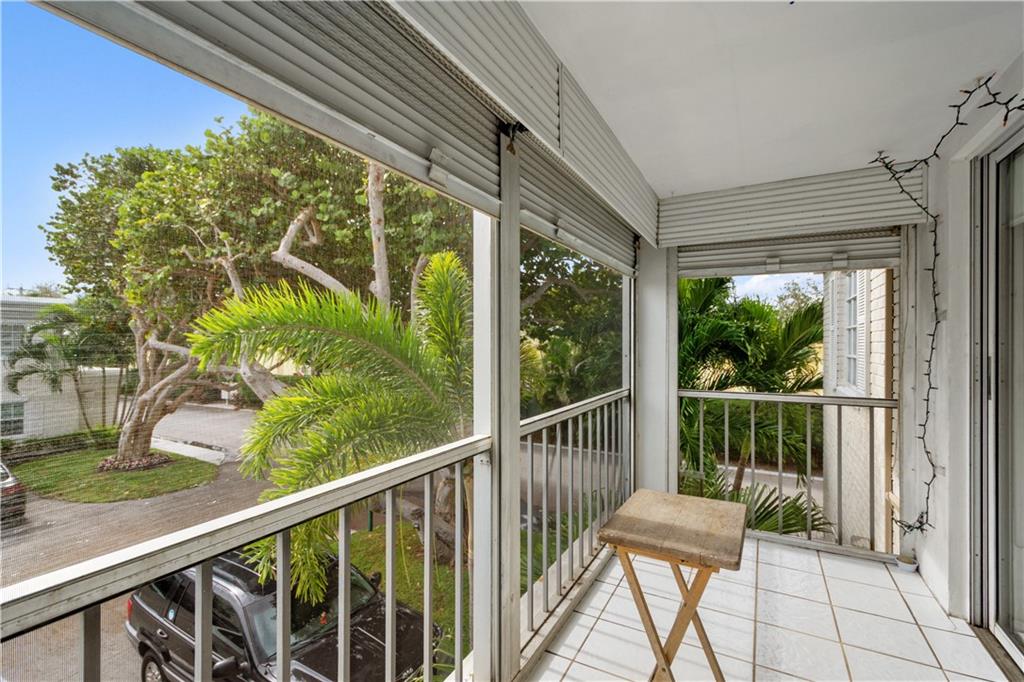 Bay Colony Club - Residential