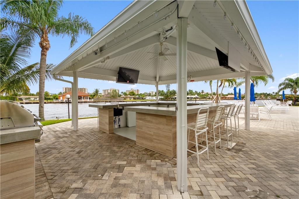 Bay Colony Club - Residential