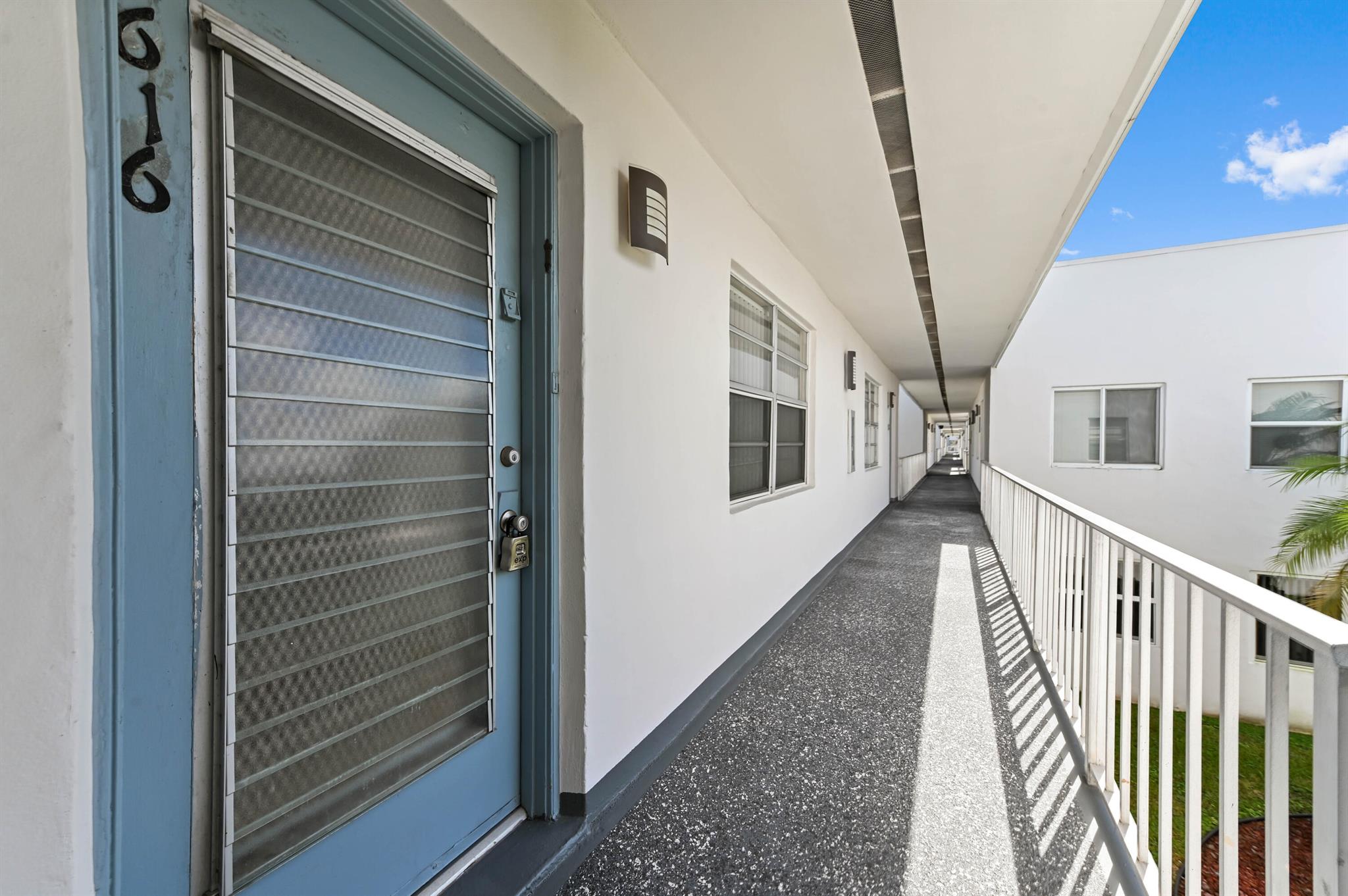 KINGS POINT - Residential