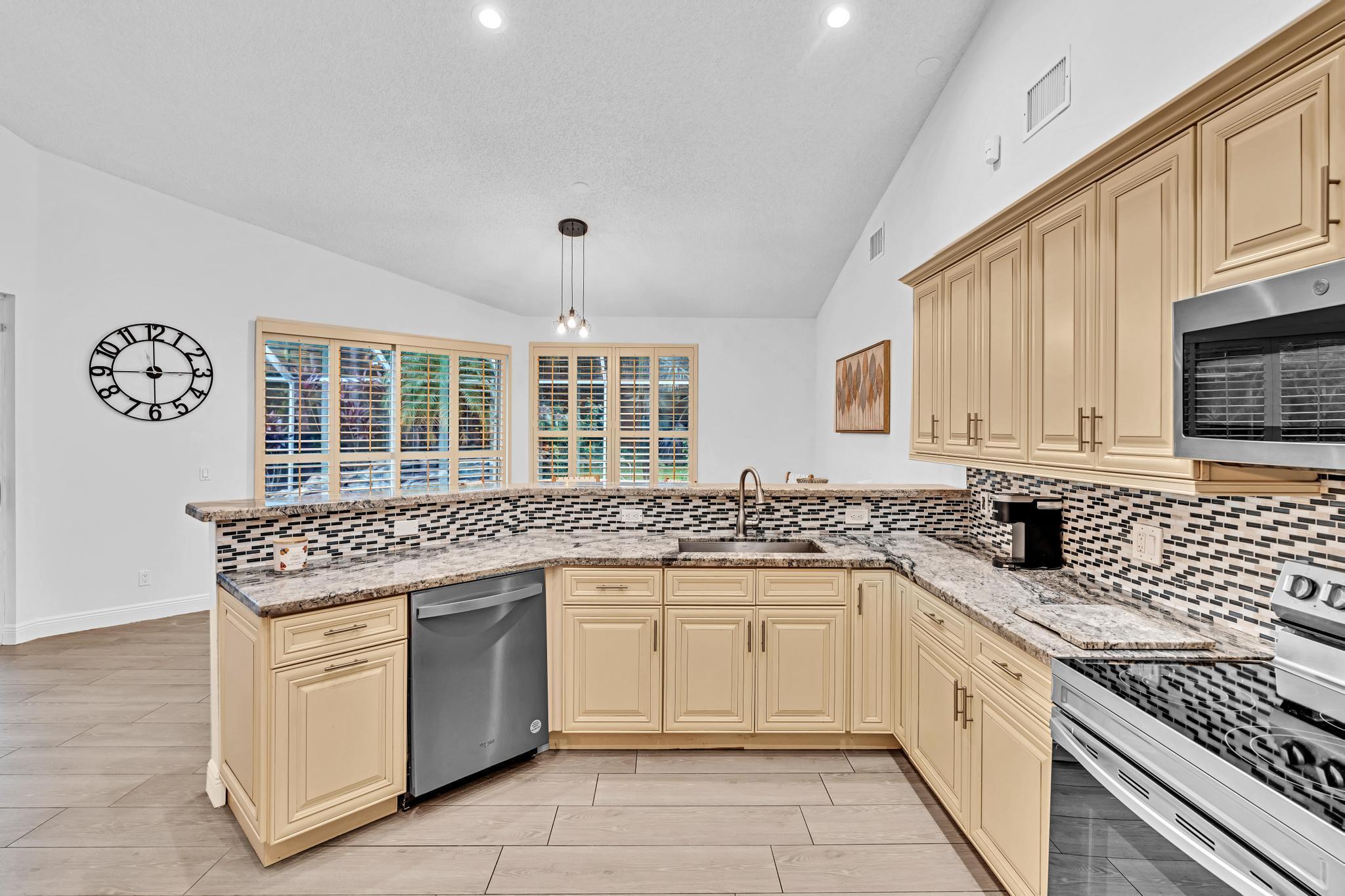ABERDEEN 10 - Residential Lease