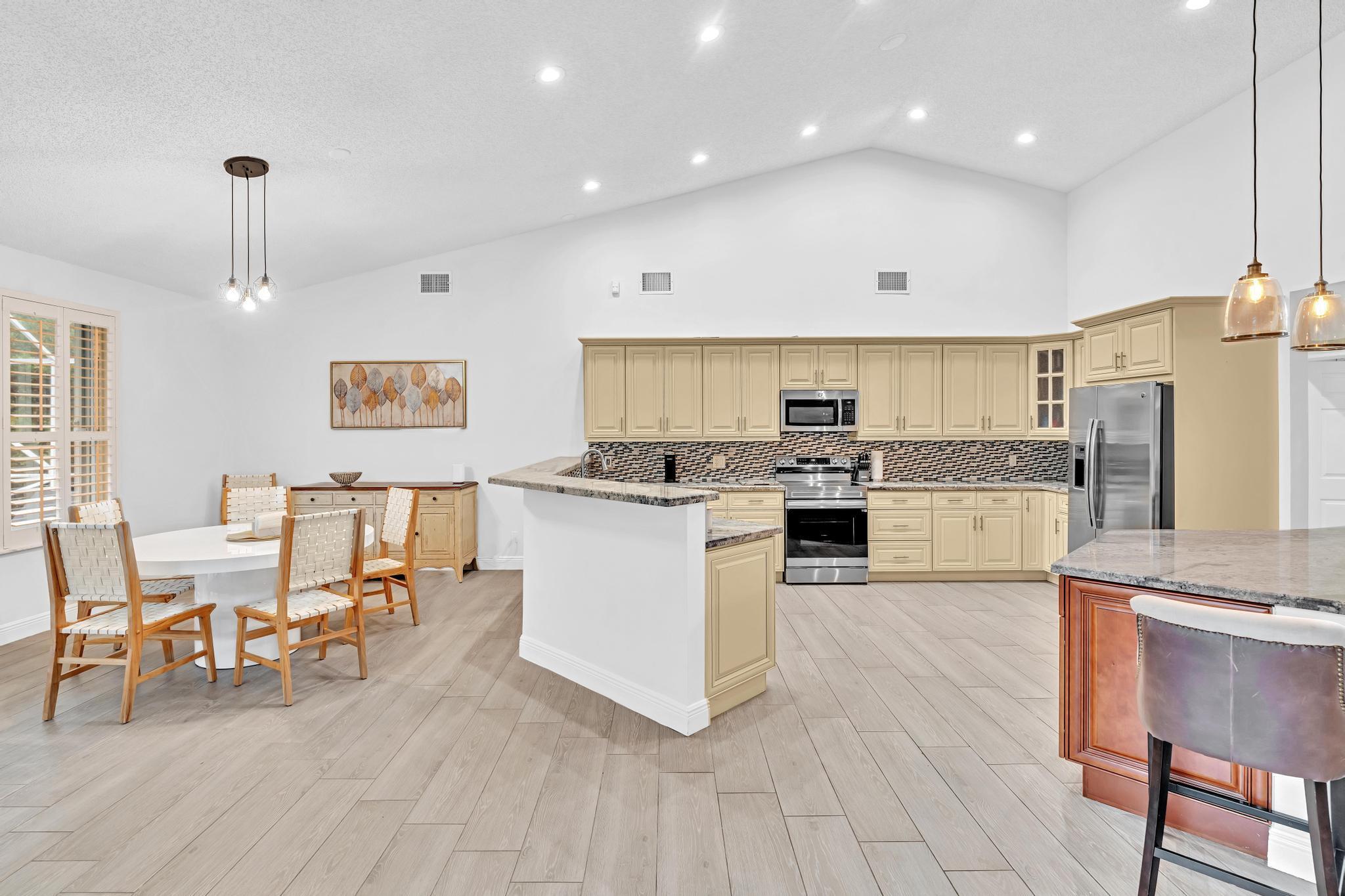 ABERDEEN 10 - Residential Lease