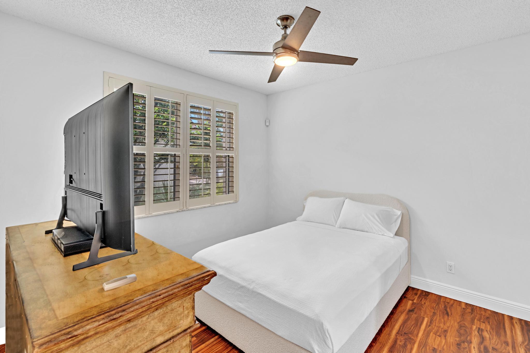 ABERDEEN 10 - Residential Lease